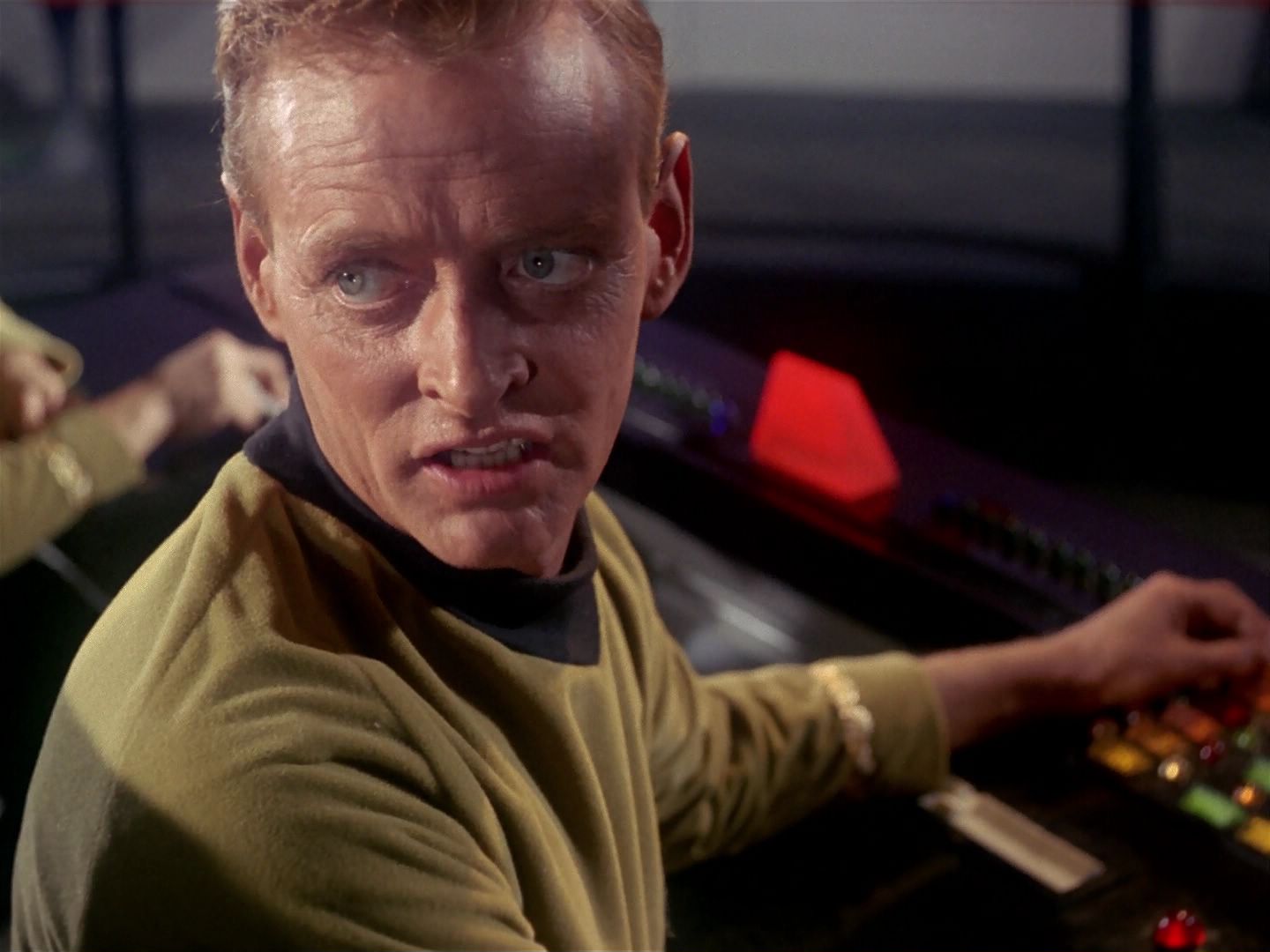 ariane179254_StarTrek_1x06_MuddsWomen_0445.jpg