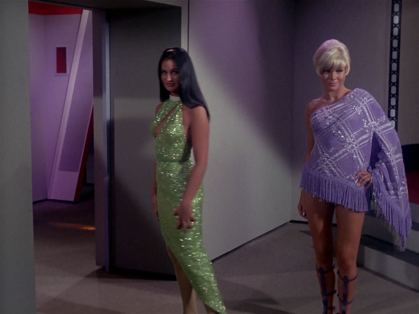 ariane179254_StarTrek_1x06_MuddsWomen_0525.jpg