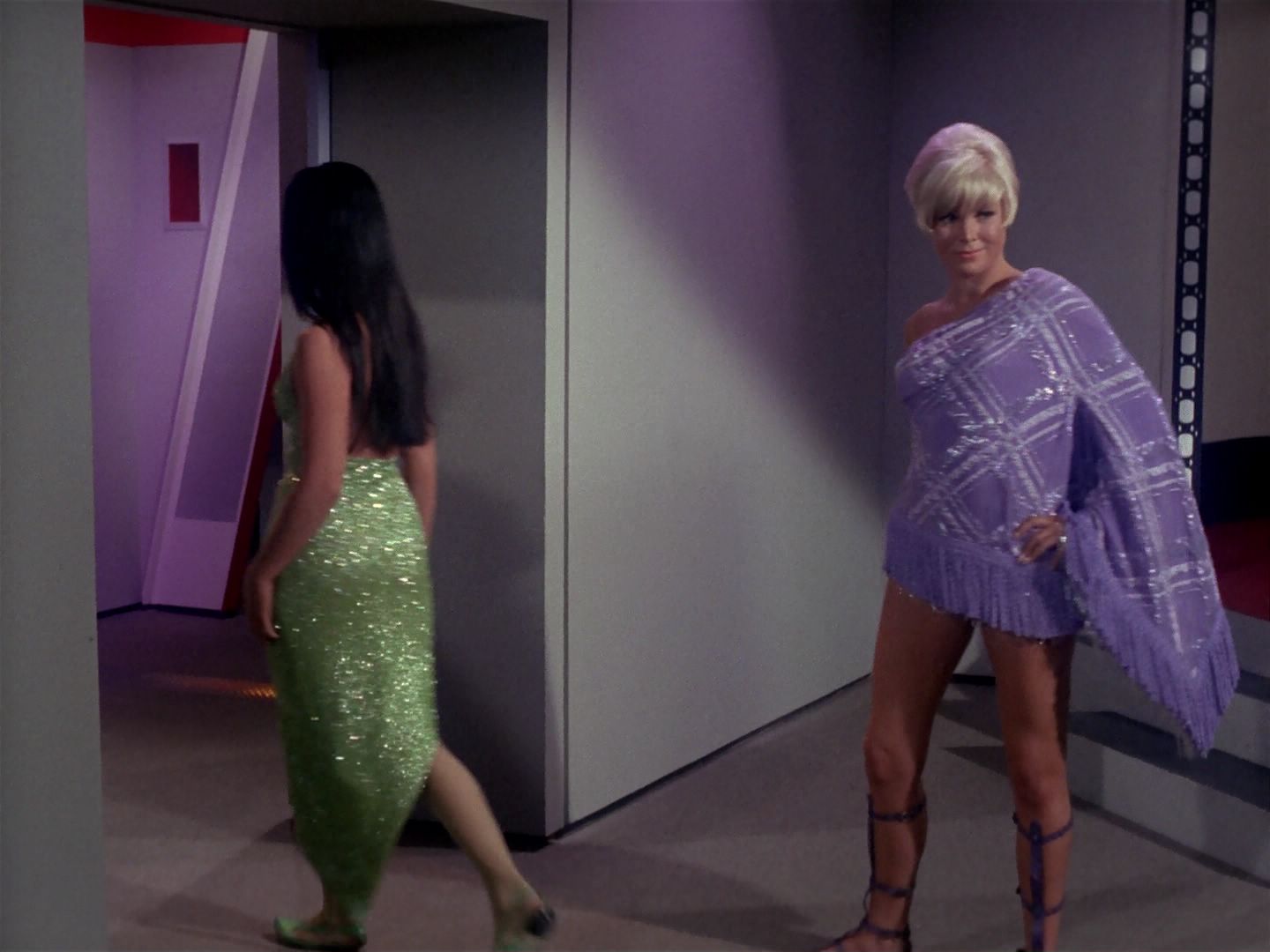 ariane179254_StarTrek_1x06_MuddsWomen_0526.jpg