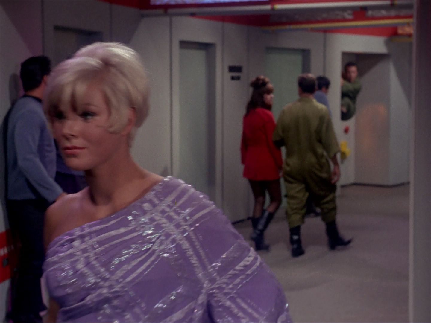 ariane179254_StarTrek_1x06_MuddsWomen_0550.jpg
