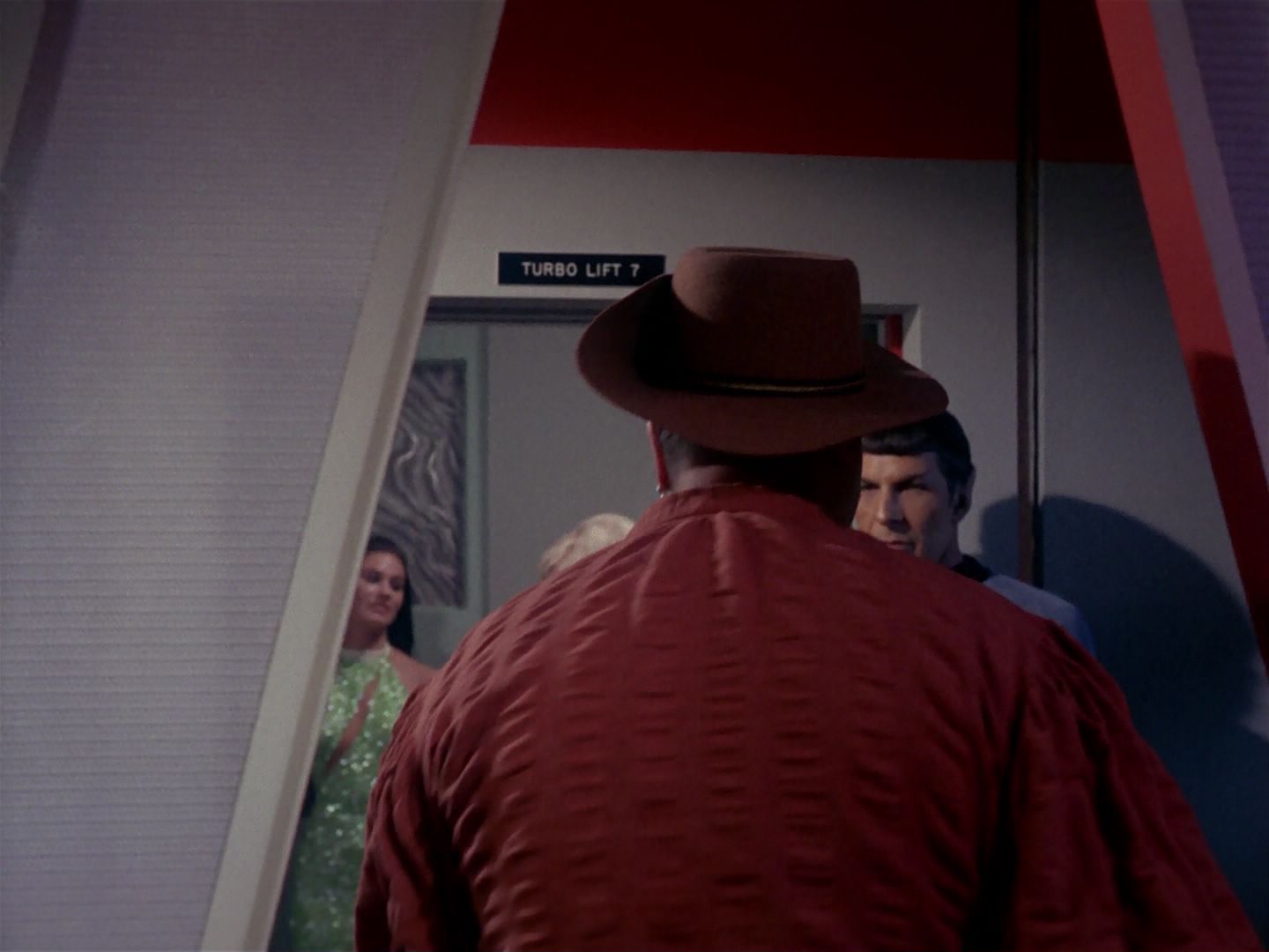 ariane179254_StarTrek_1x06_MuddsWomen_0554.jpg