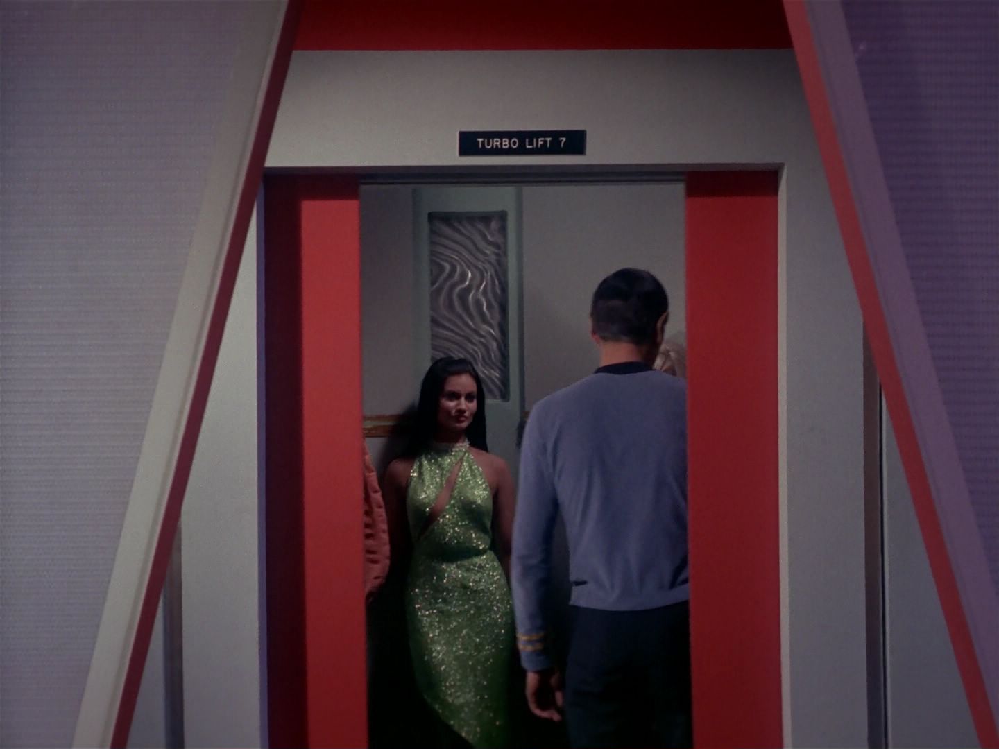 ariane179254_StarTrek_1x06_MuddsWomen_0558.jpg