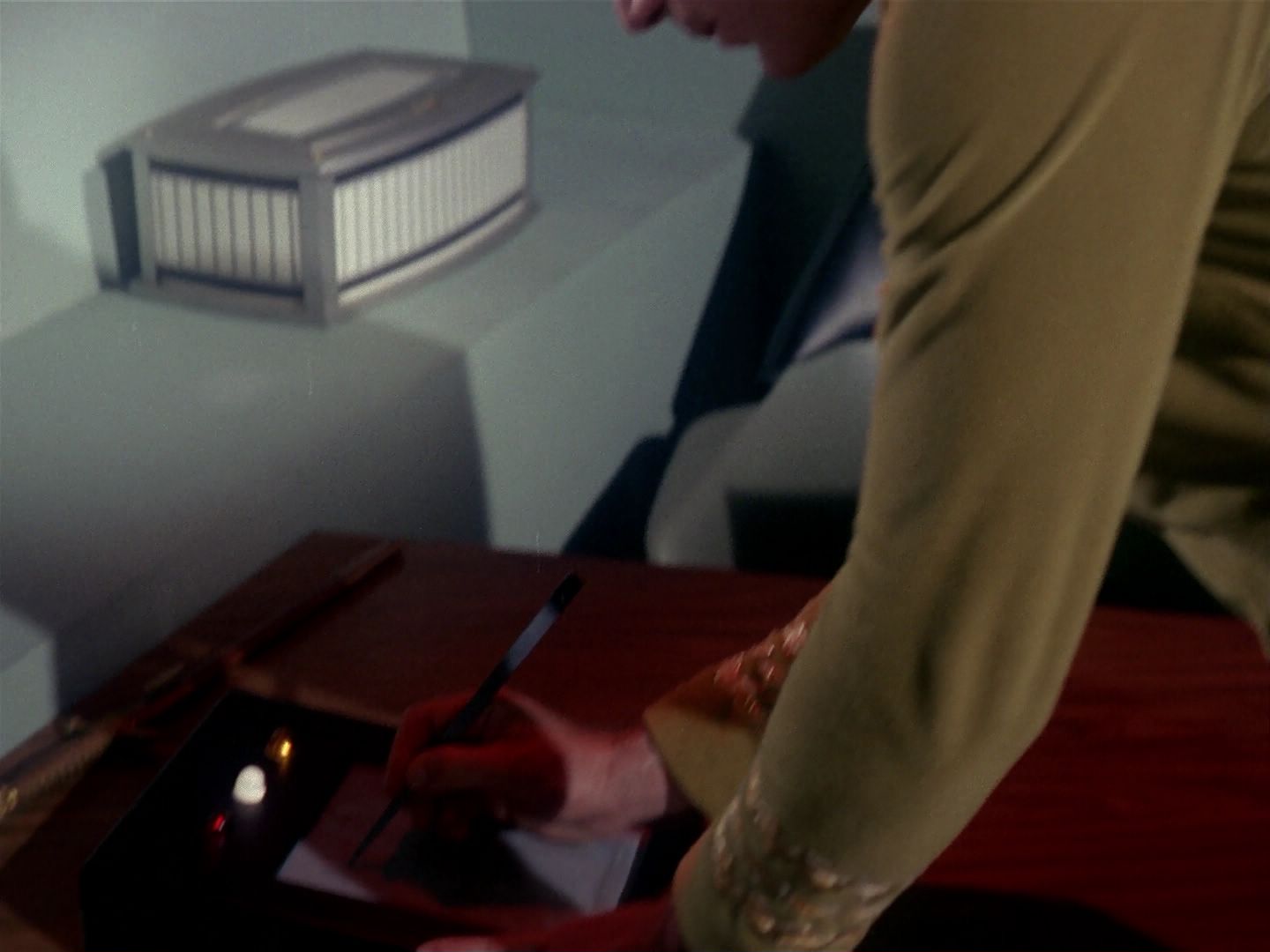 ariane179254_StarTrek_1x06_MuddsWomen_0605.jpg