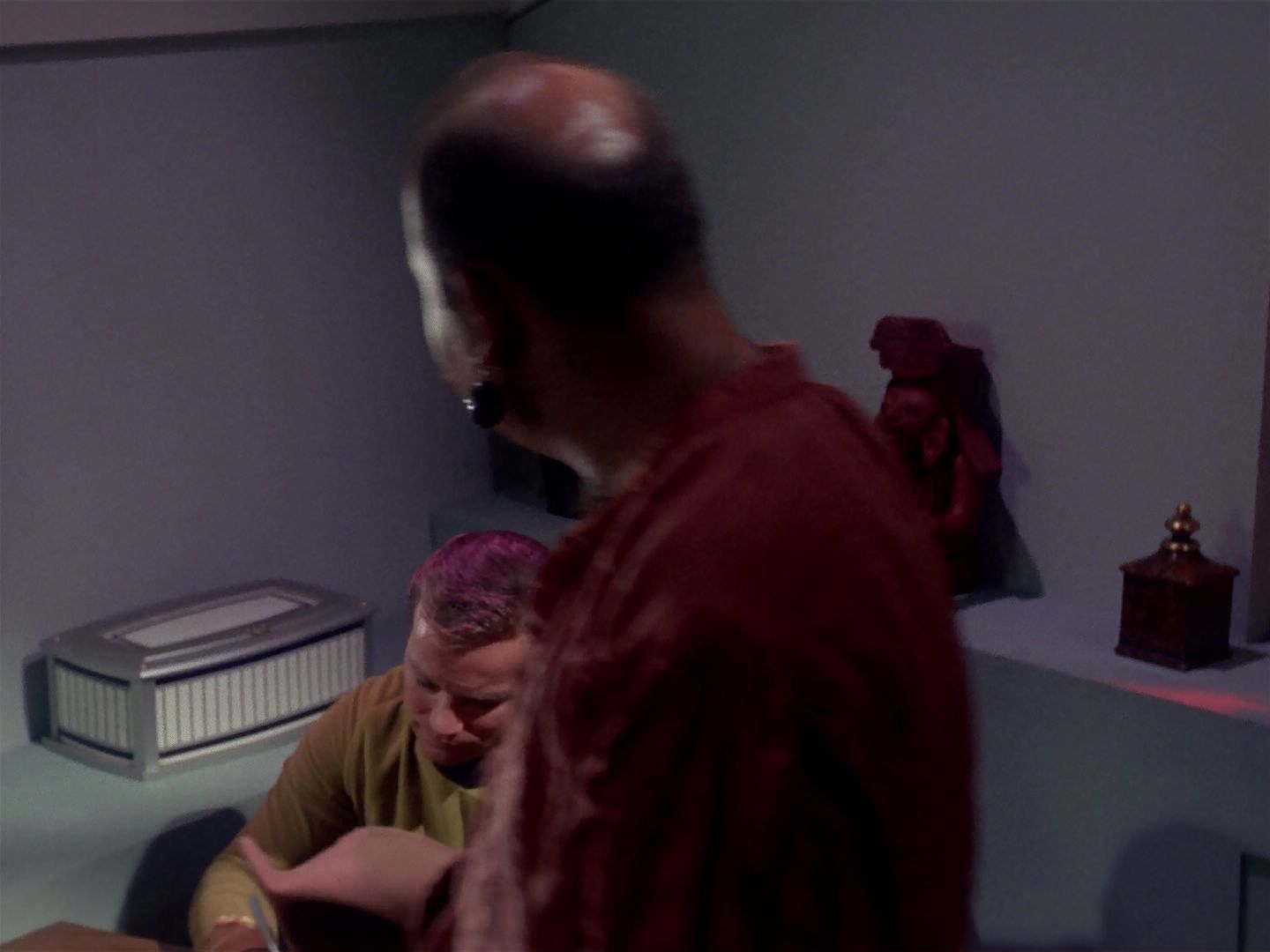 ariane179254_StarTrek_1x06_MuddsWomen_0688.jpg