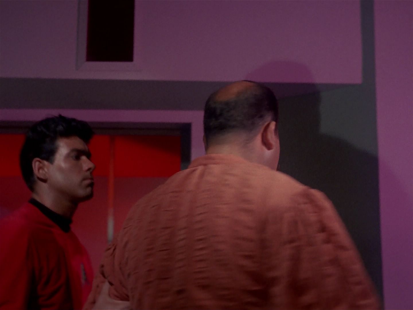 ariane179254_StarTrek_1x06_MuddsWomen_0740.jpg