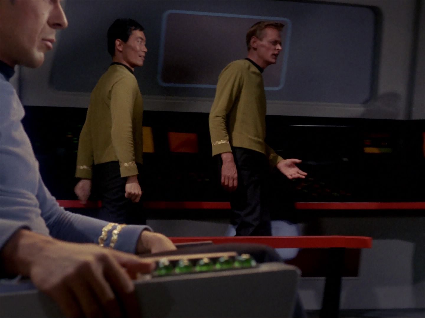 ariane179254_StarTrek_1x06_MuddsWomen_0763.jpg