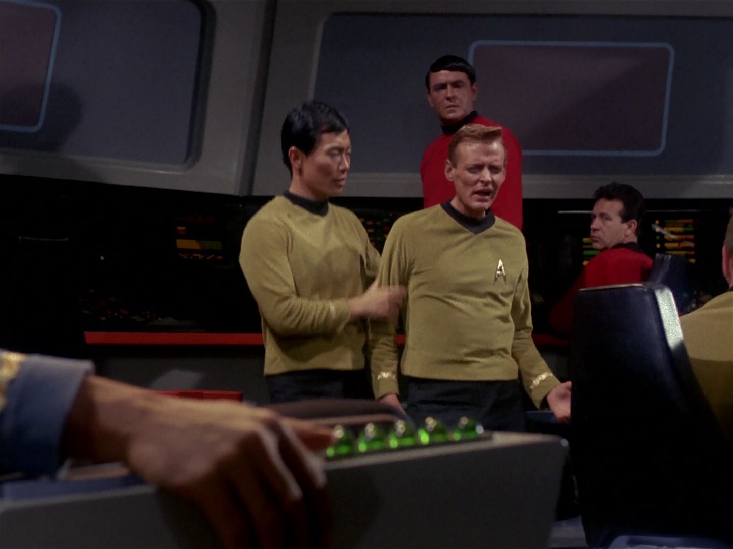 ariane179254_StarTrek_1x06_MuddsWomen_0767.jpg