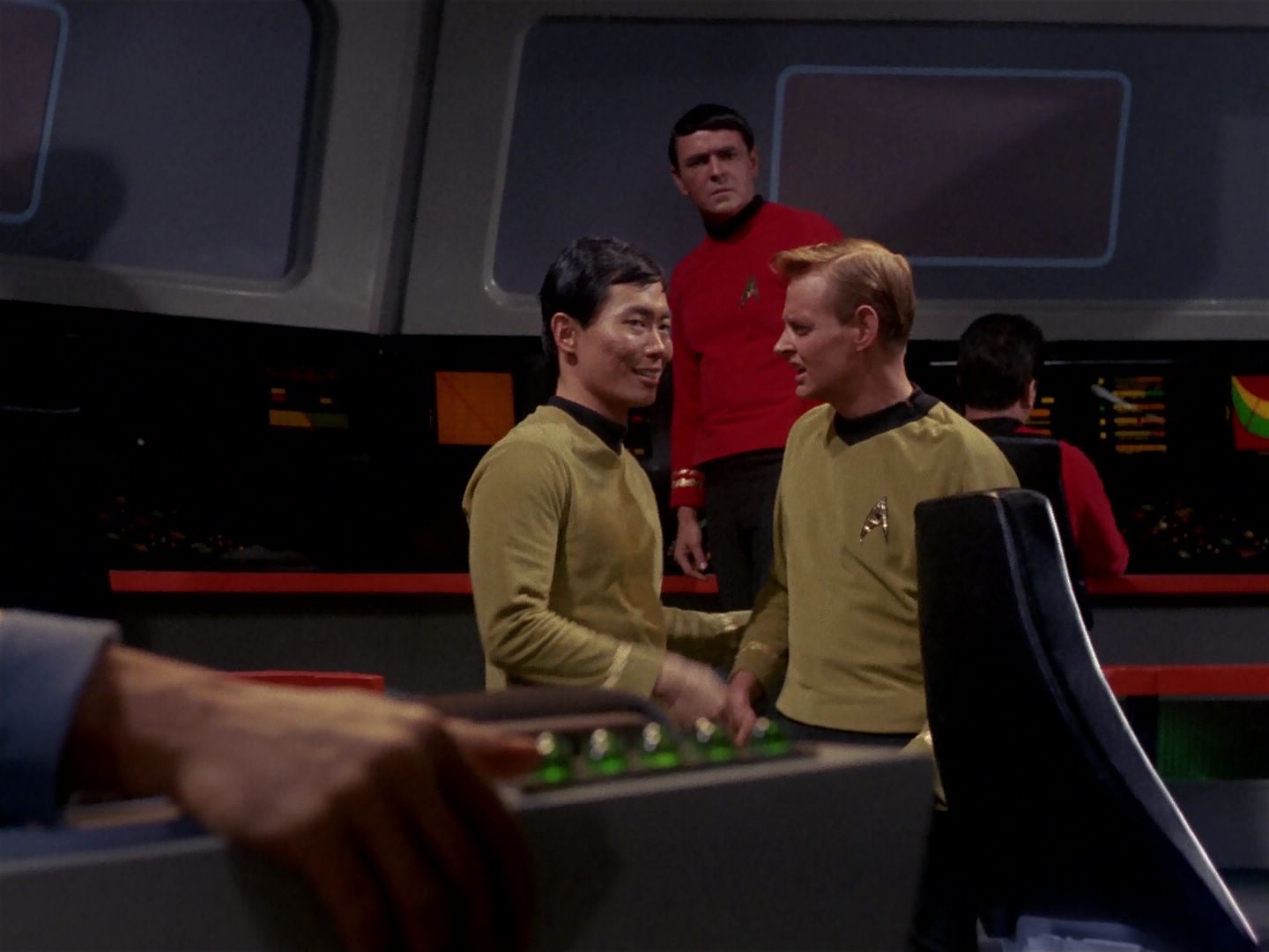 ariane179254_StarTrek_1x06_MuddsWomen_0771.jpg
