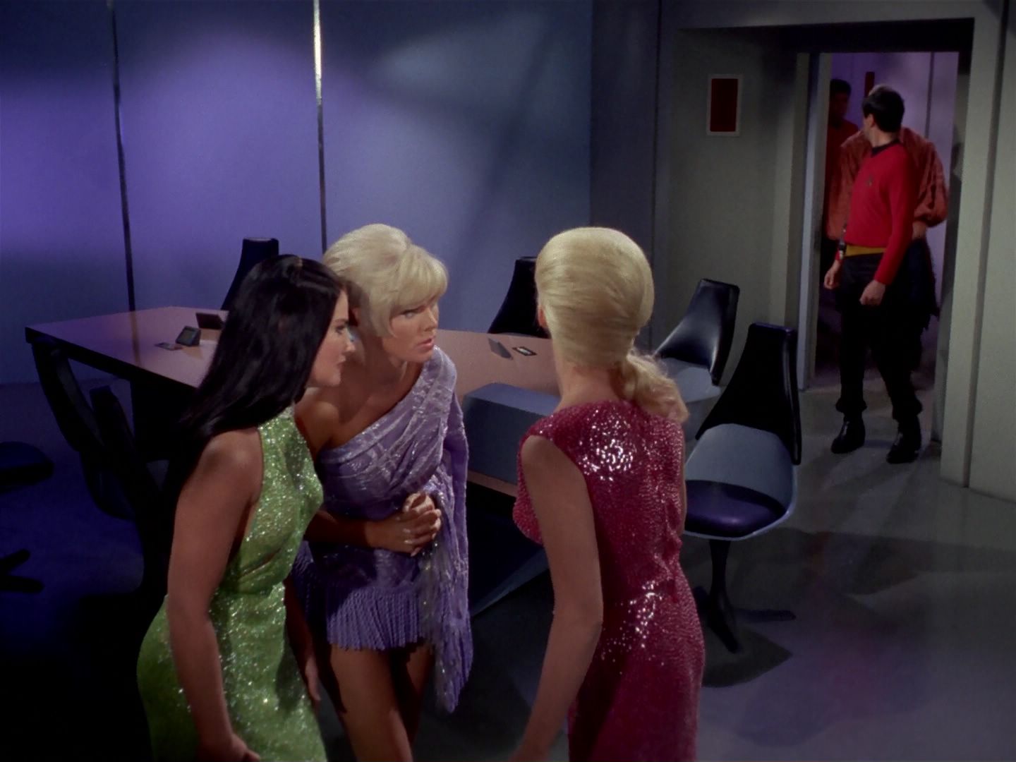 ariane179254_StarTrek_1x06_MuddsWomen_0807.jpg
