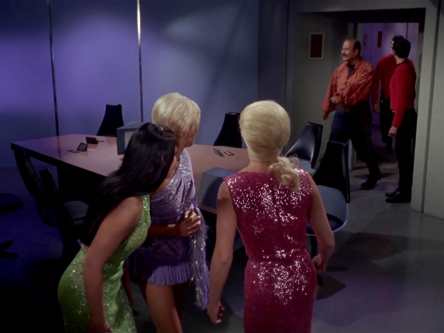ariane179254_StarTrek_1x06_MuddsWomen_0808.jpg