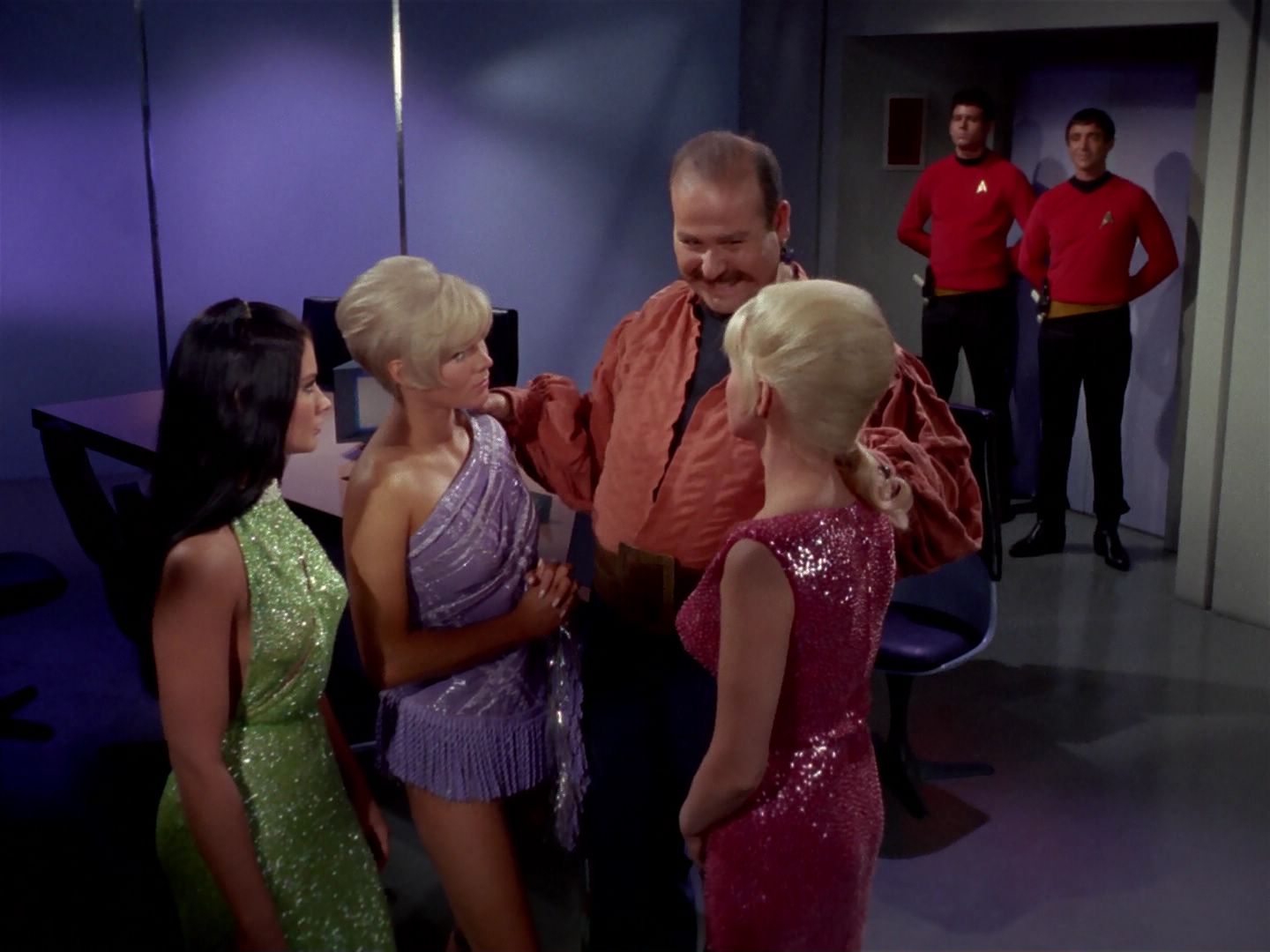 ariane179254_StarTrek_1x06_MuddsWomen_0860.jpg