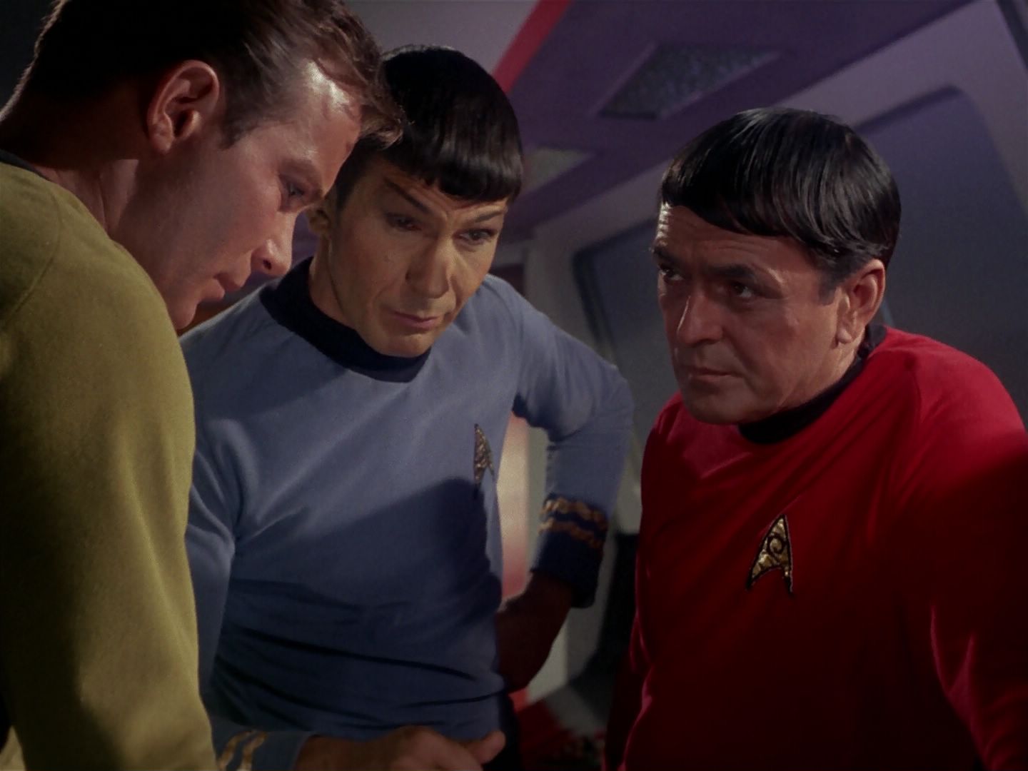 ariane179254_StarTrek_1x06_MuddsWomen_0884.jpg