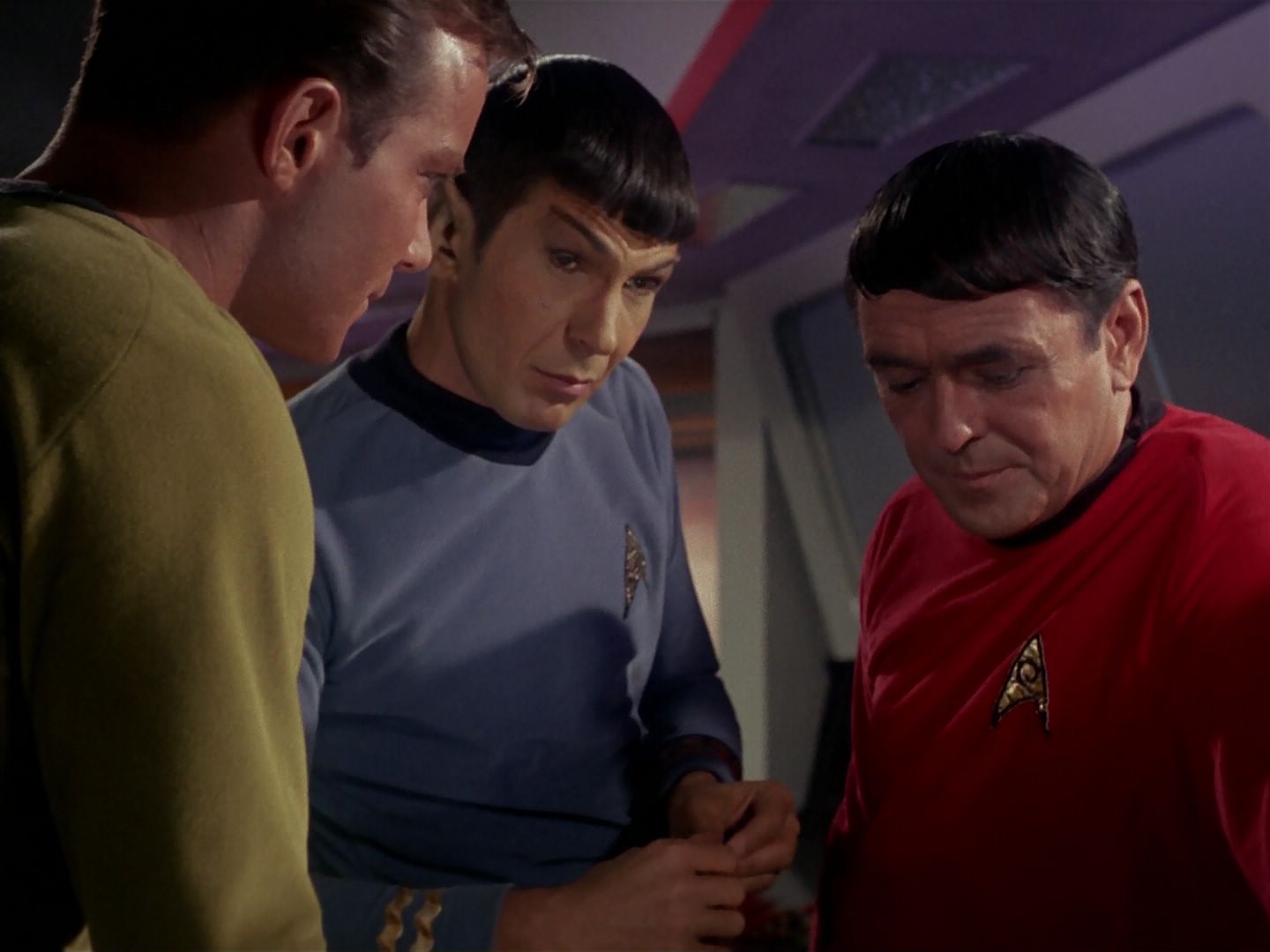ariane179254_StarTrek_1x06_MuddsWomen_0902.jpg
