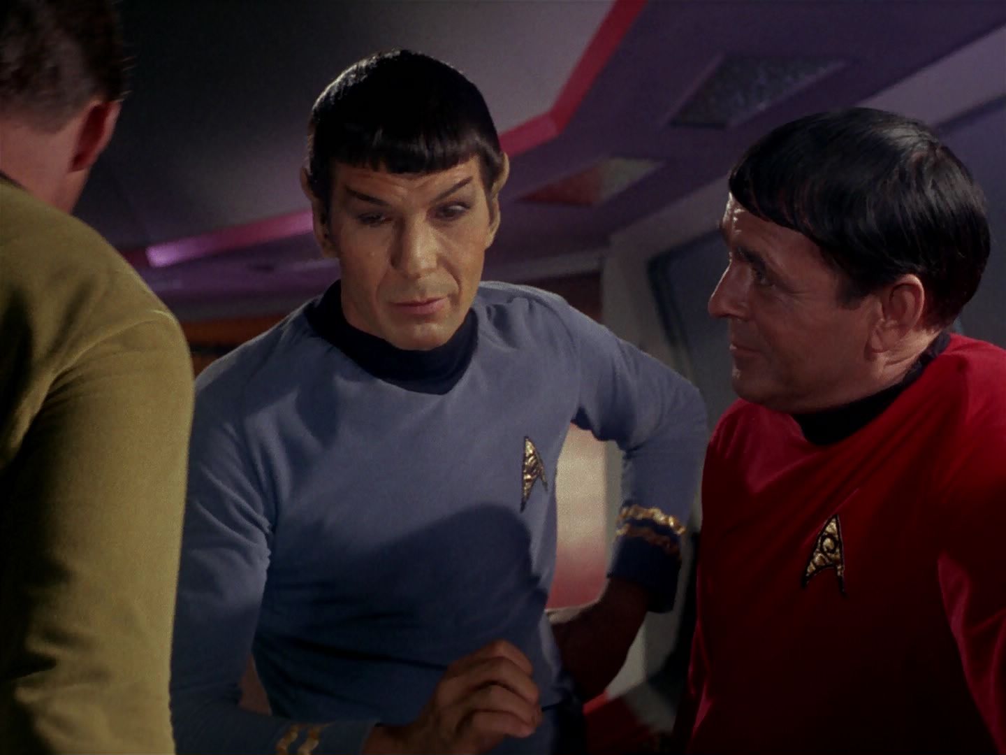 ariane179254_StarTrek_1x06_MuddsWomen_0931.jpg