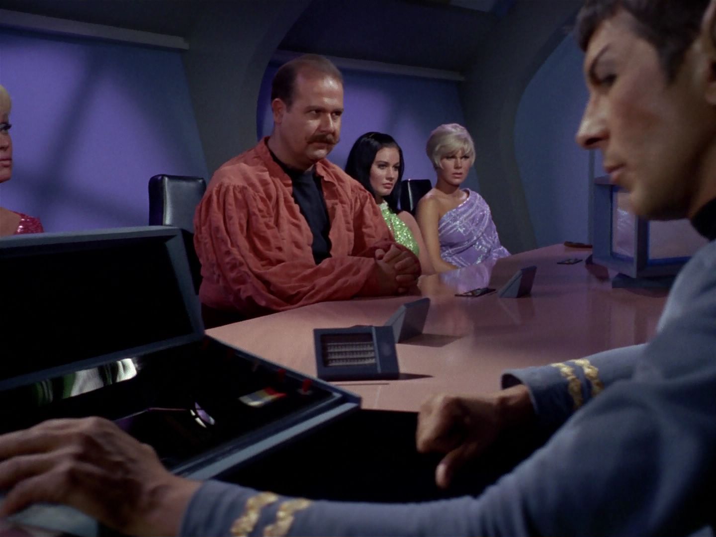 ariane179254_StarTrek_1x06_MuddsWomen_0971.jpg