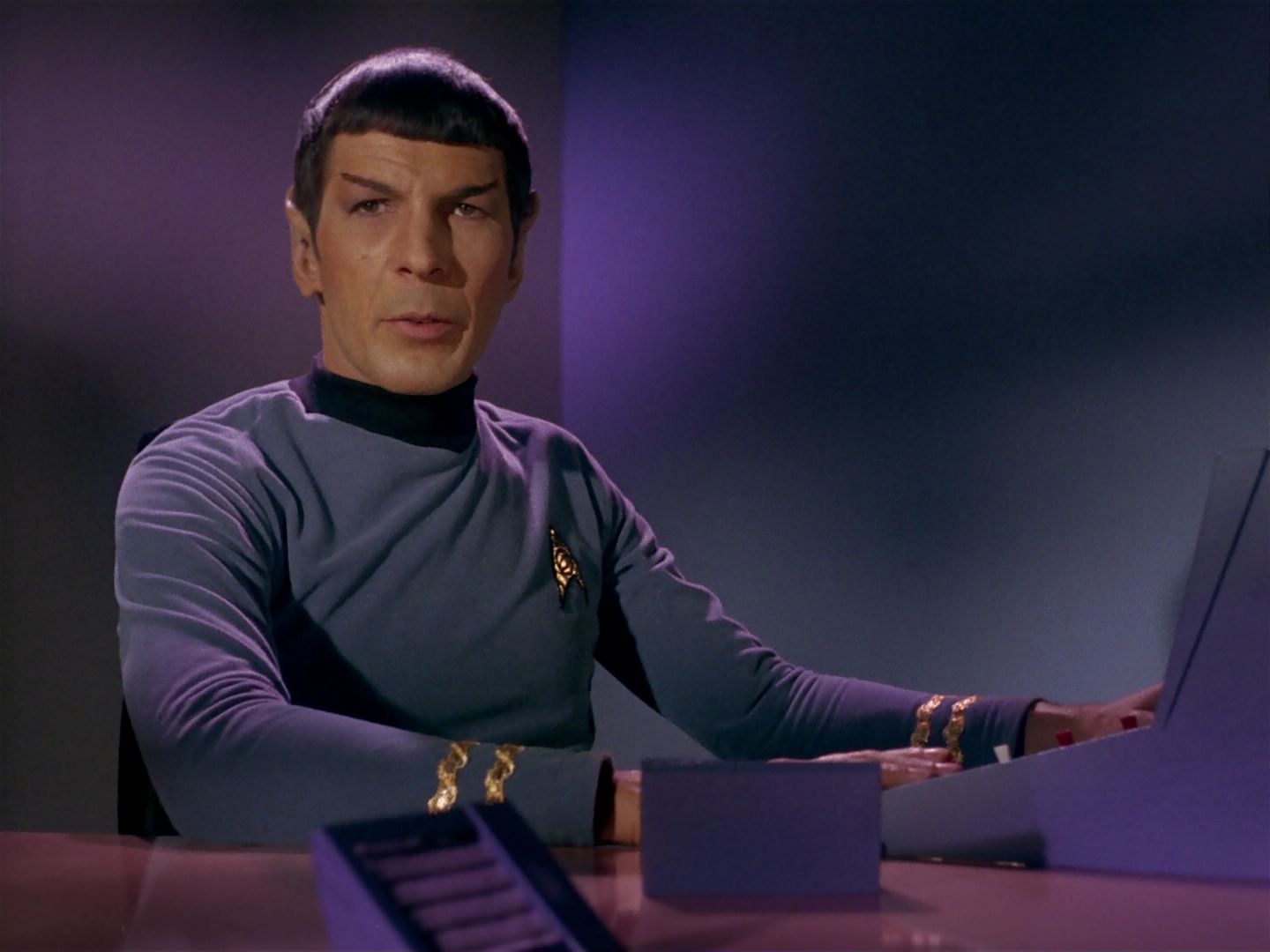 ariane179254_StarTrek_1x06_MuddsWomen_0980.jpg