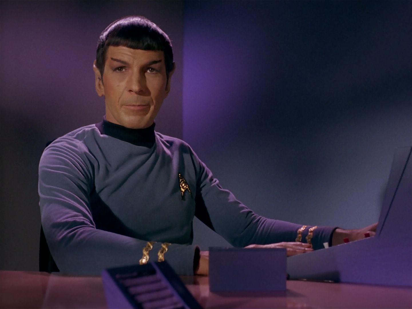 ariane179254_StarTrek_1x06_MuddsWomen_1008.jpg