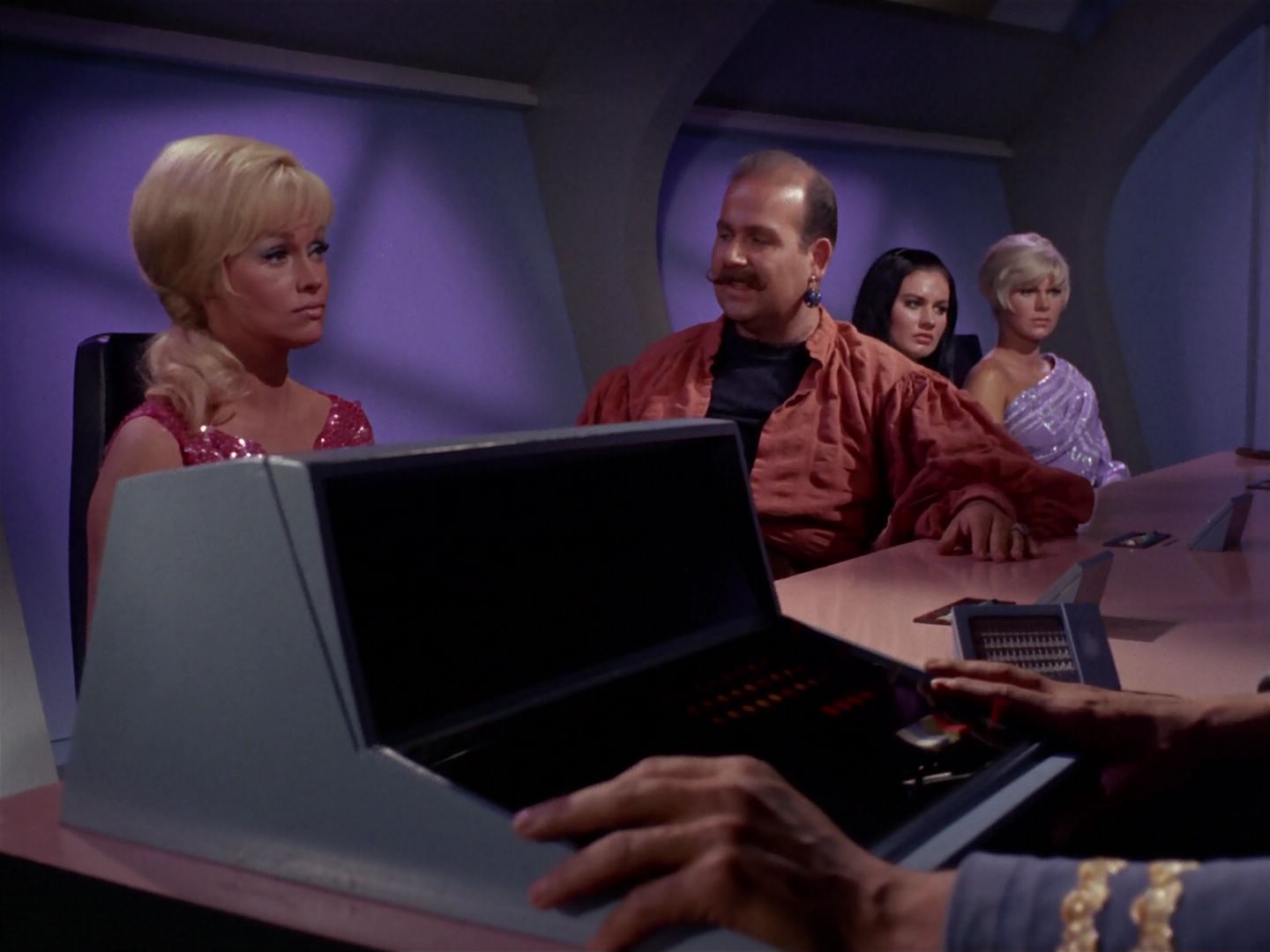 ariane179254_StarTrek_1x06_MuddsWomen_1097.jpg