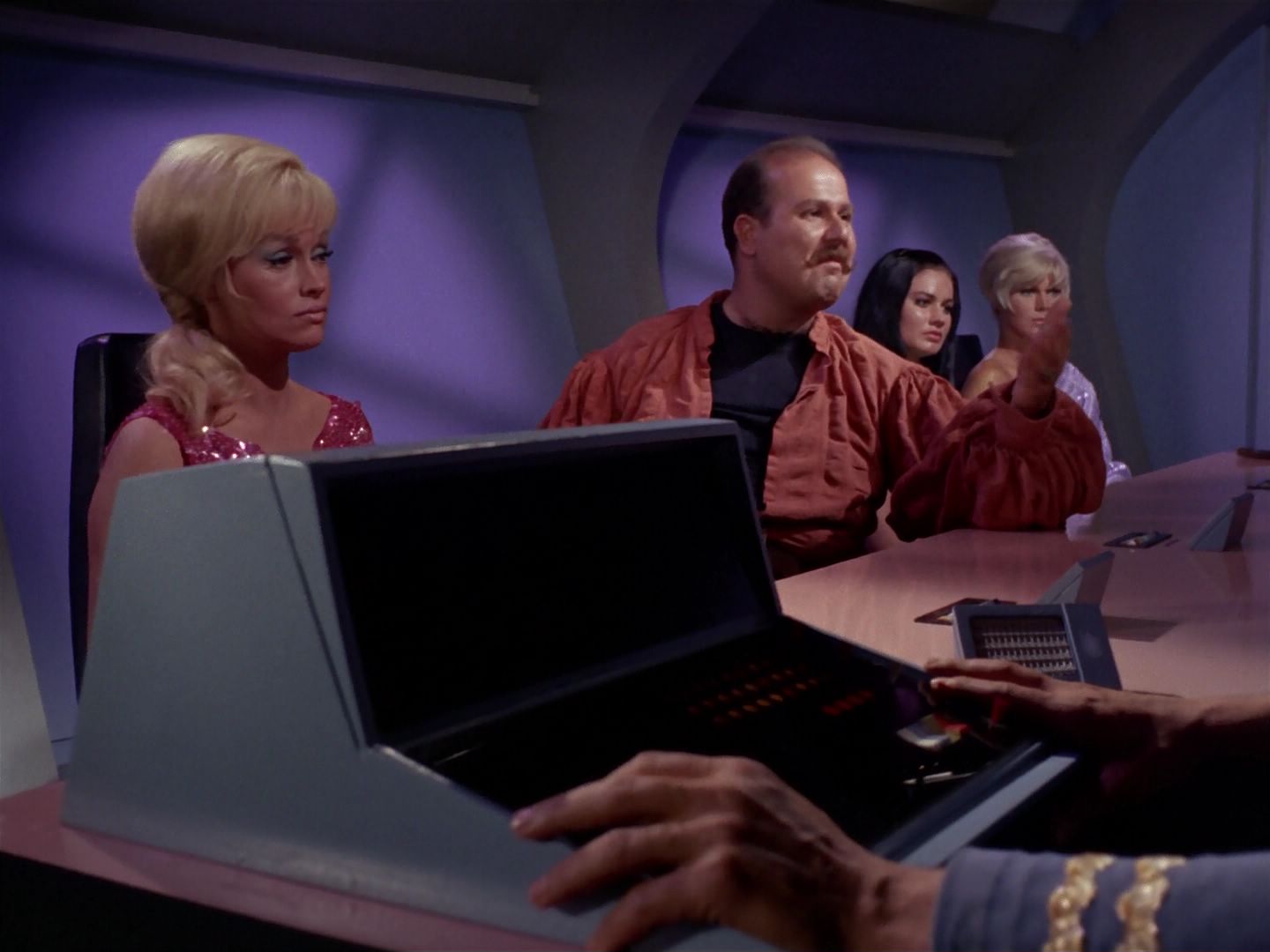 ariane179254_StarTrek_1x06_MuddsWomen_1102.jpg
