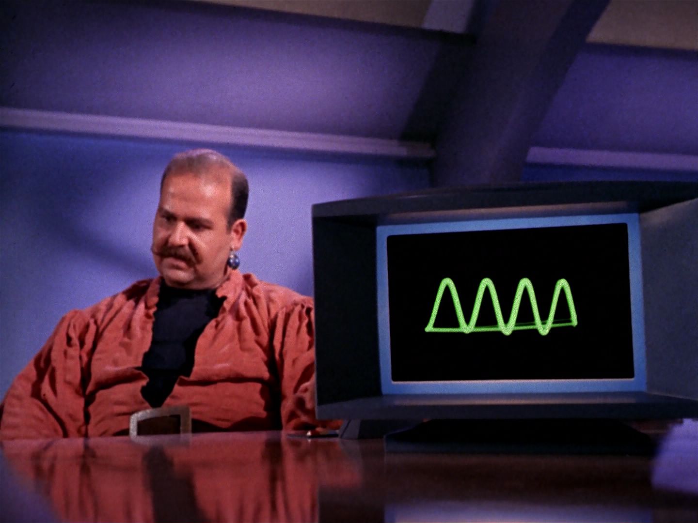 ariane179254_StarTrek_1x06_MuddsWomen_1233.jpg