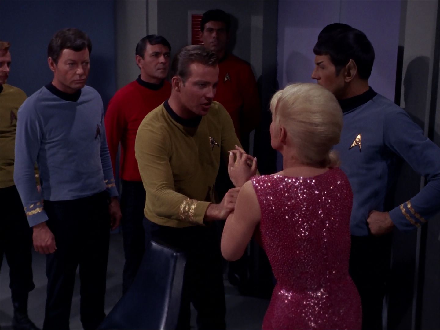 ariane179254_StarTrek_1x06_MuddsWomen_1361.jpg