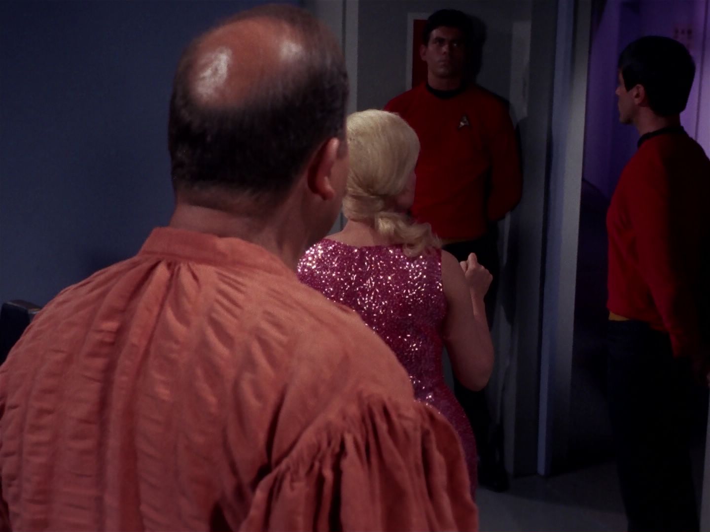 ariane179254_StarTrek_1x06_MuddsWomen_1368.jpg