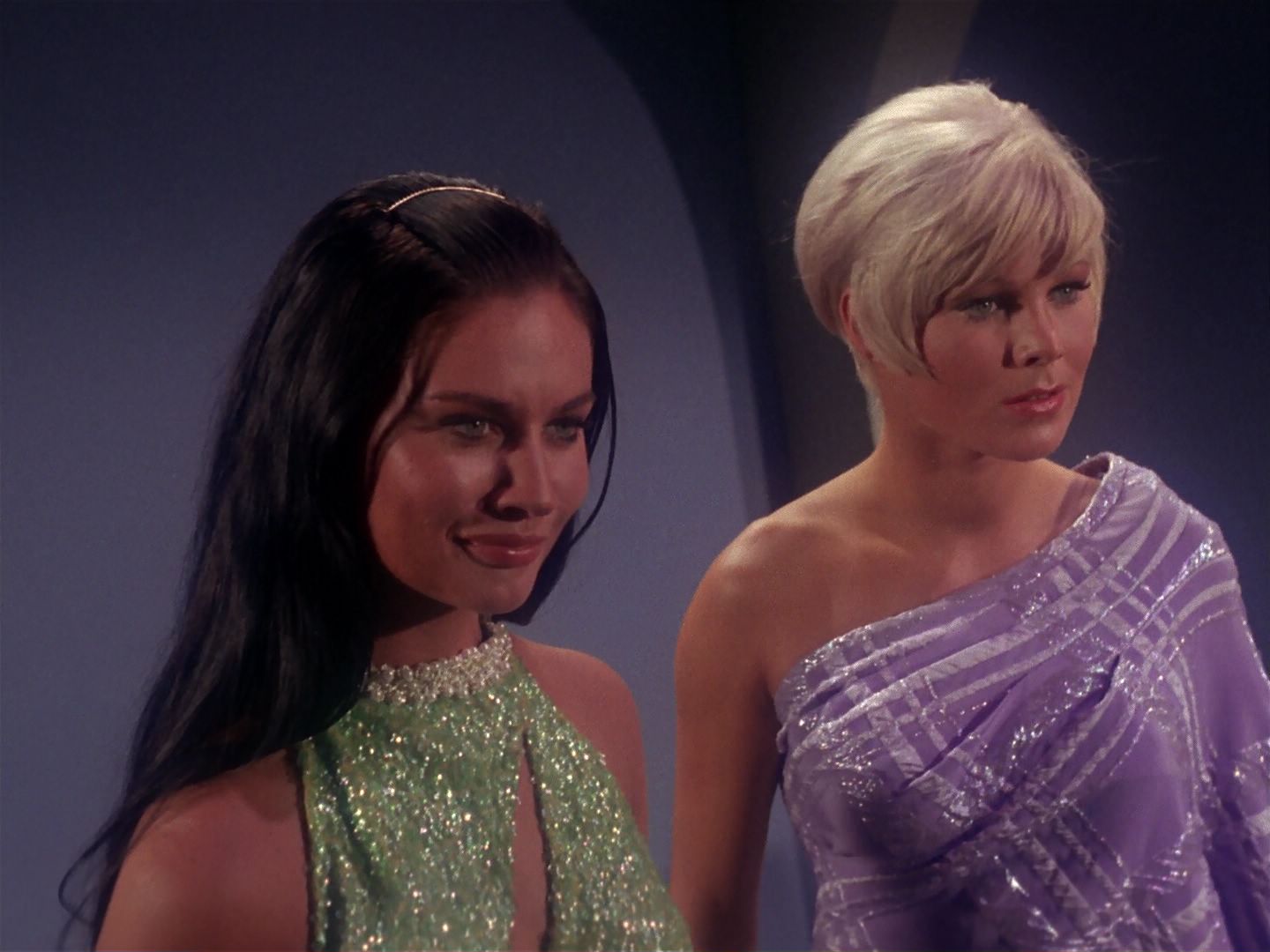 ariane179254_StarTrek_1x06_MuddsWomen_1393.jpg