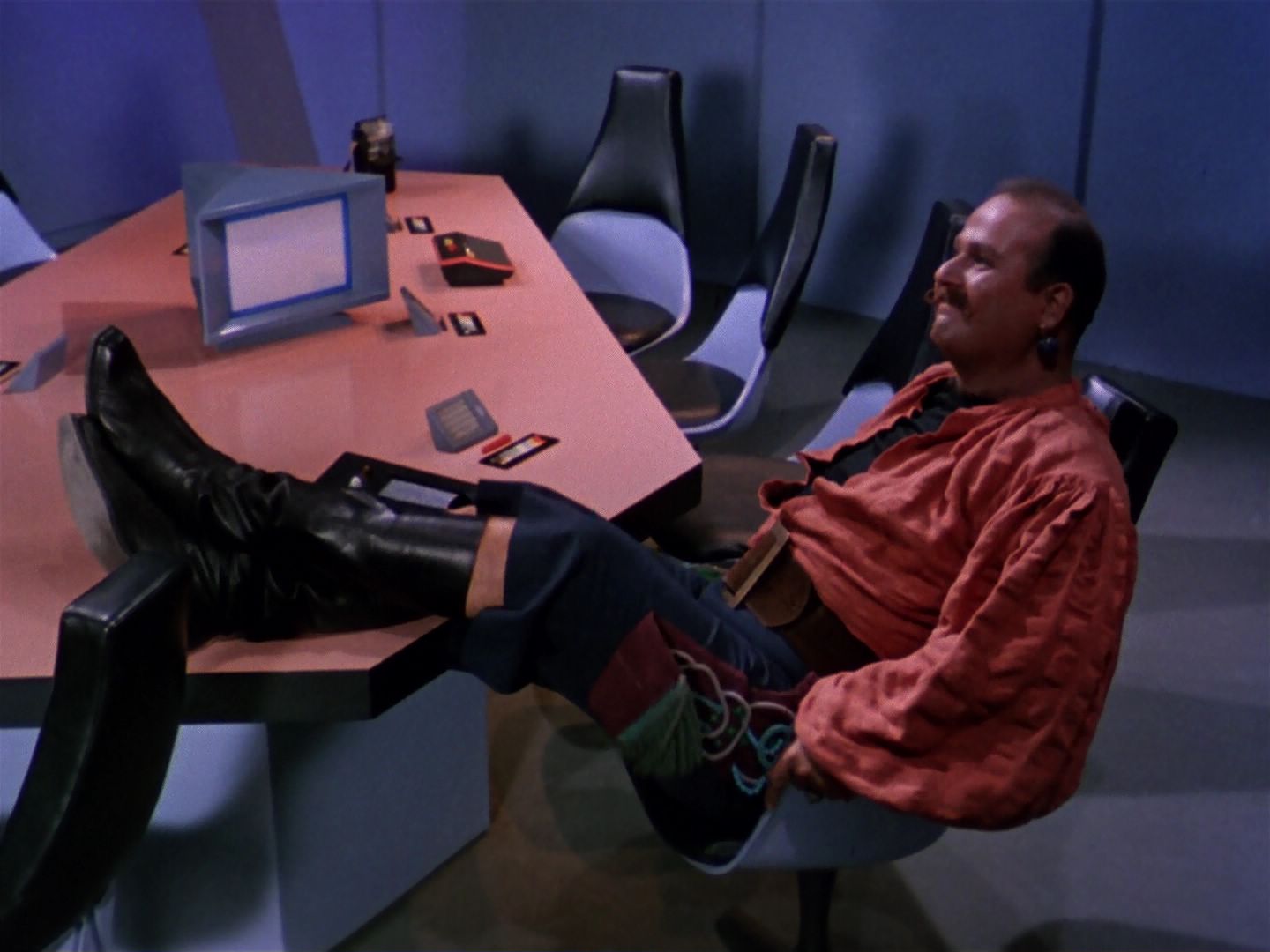 ariane179254_StarTrek_1x06_MuddsWomen_1429.jpg