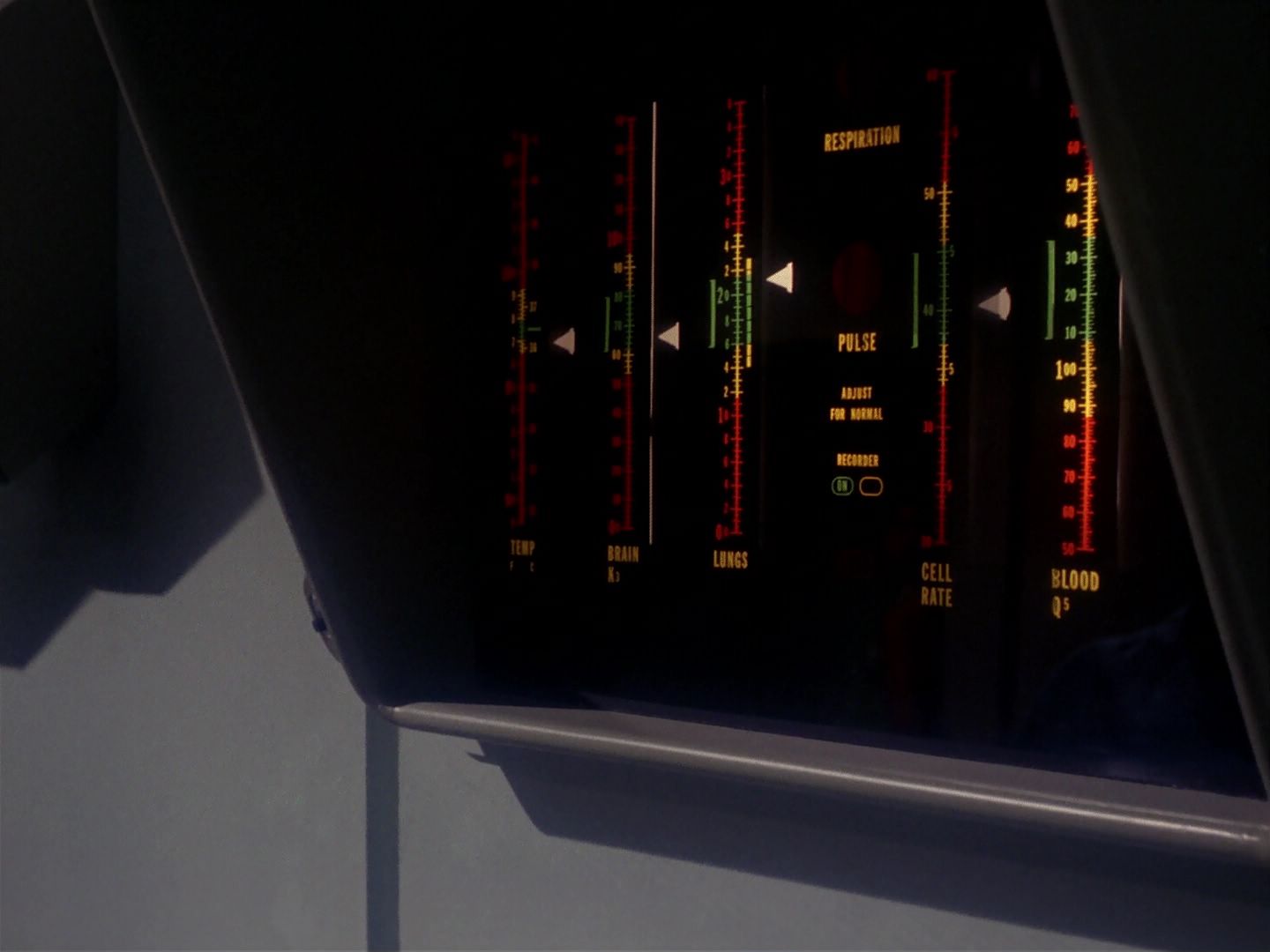 ariane179254_StarTrek_1x06_MuddsWomen_1470.jpg
