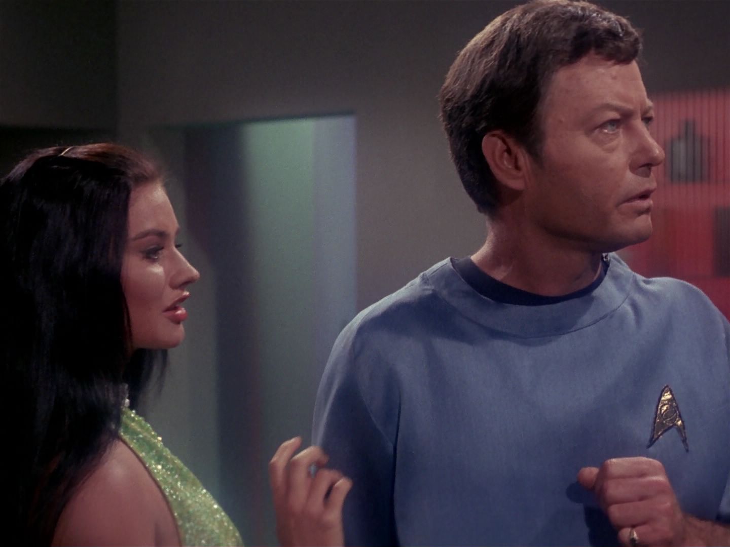 ariane179254_StarTrek_1x06_MuddsWomen_1527.jpg