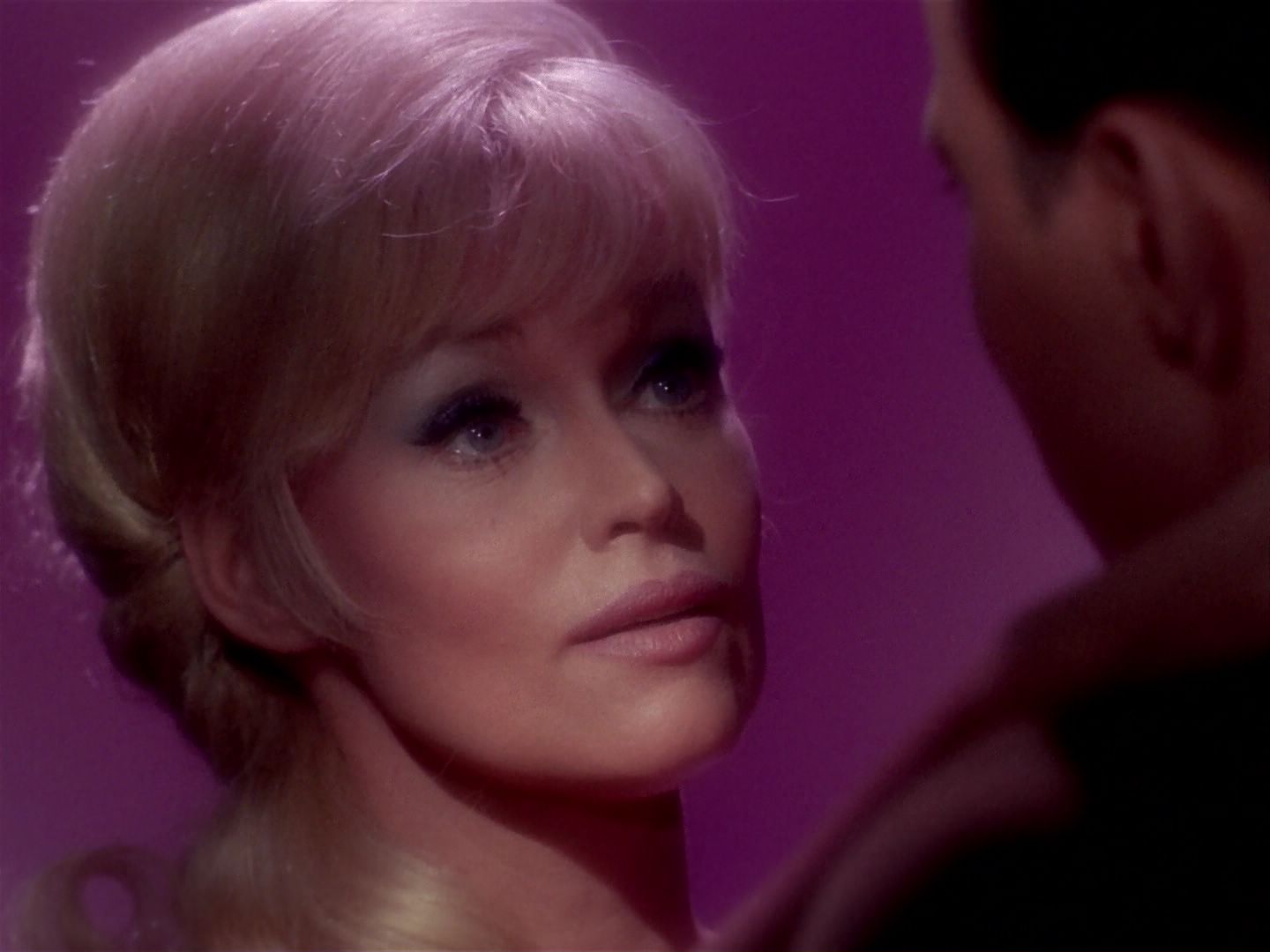 ariane179254_StarTrek_1x06_MuddsWomen_1727.jpg