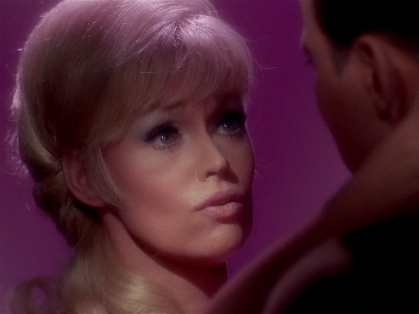 ariane179254_StarTrek_1x06_MuddsWomen_1735.jpg