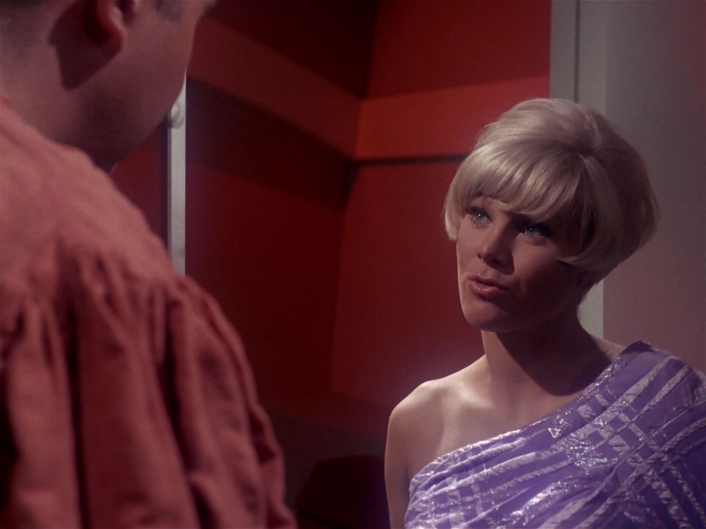 ariane179254_StarTrek_1x06_MuddsWomen_1792.jpg