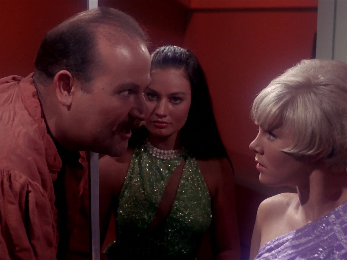 ariane179254_StarTrek_1x06_MuddsWomen_1843.jpg