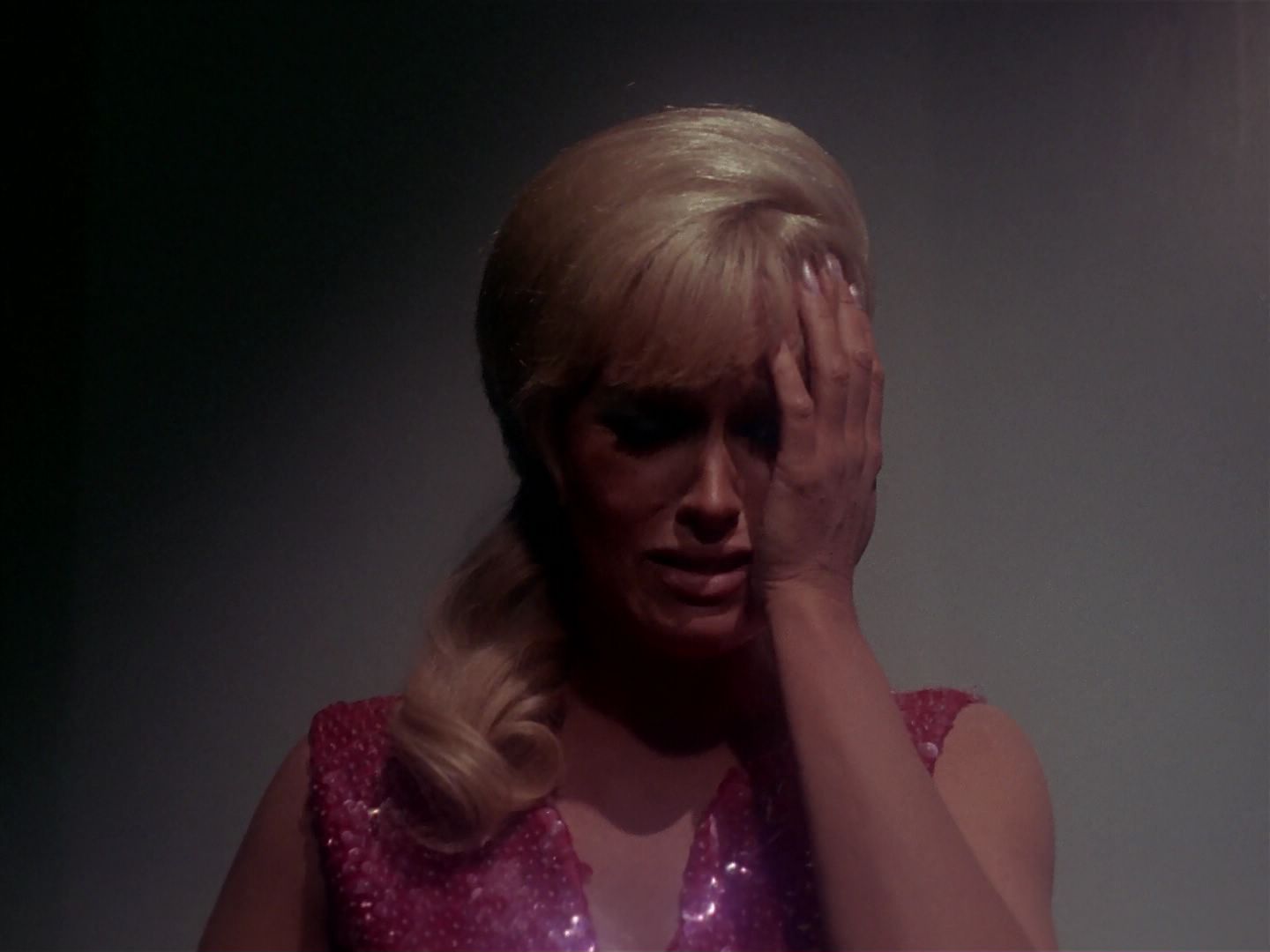 ariane179254_StarTrek_1x06_MuddsWomen_1861.jpg