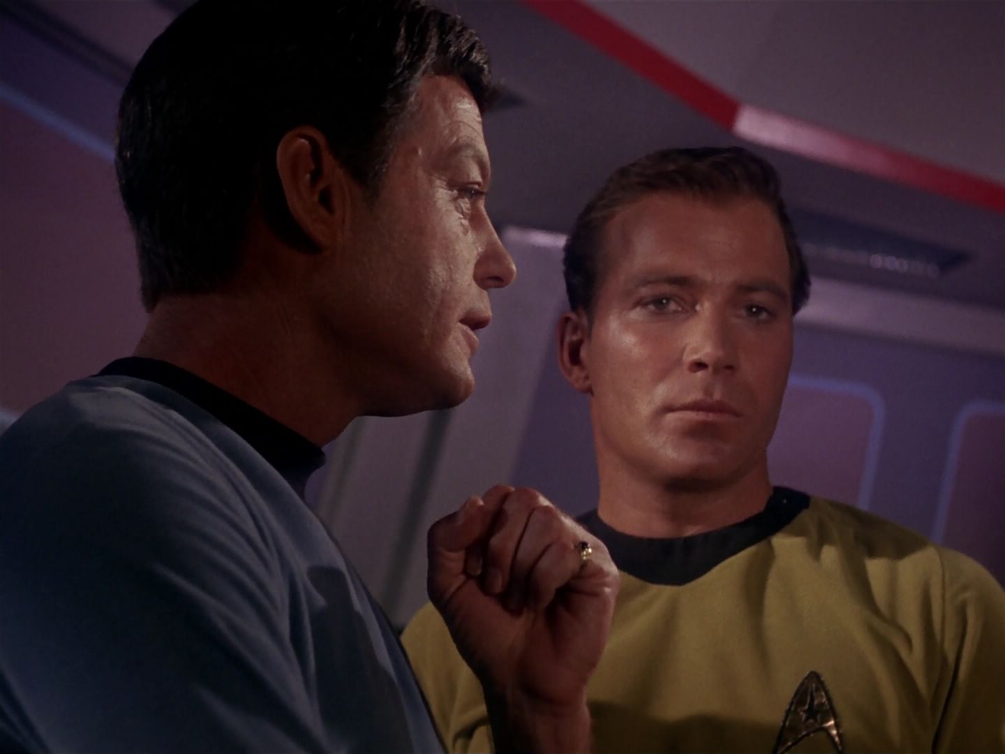 ariane179254_StarTrek_1x06_MuddsWomen_1960.jpg