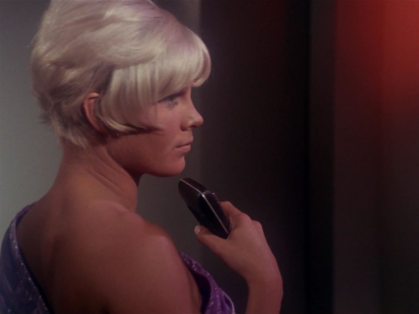 ariane179254_StarTrek_1x06_MuddsWomen_2003.jpg