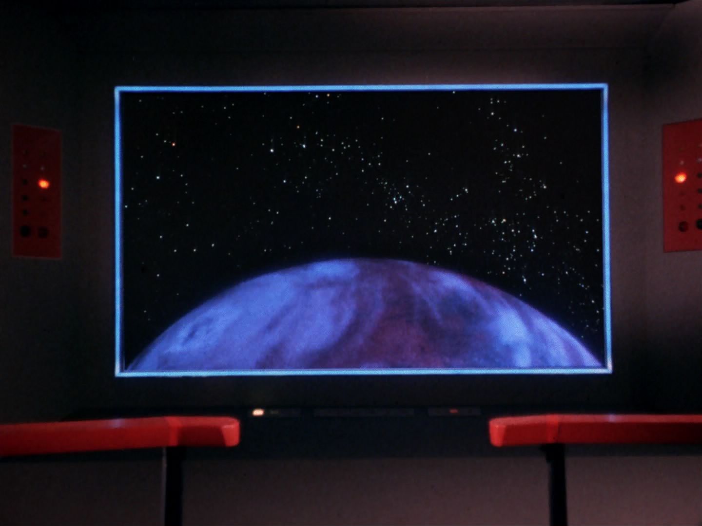 ariane179254_StarTrek_1x06_MuddsWomen_2041.jpg
