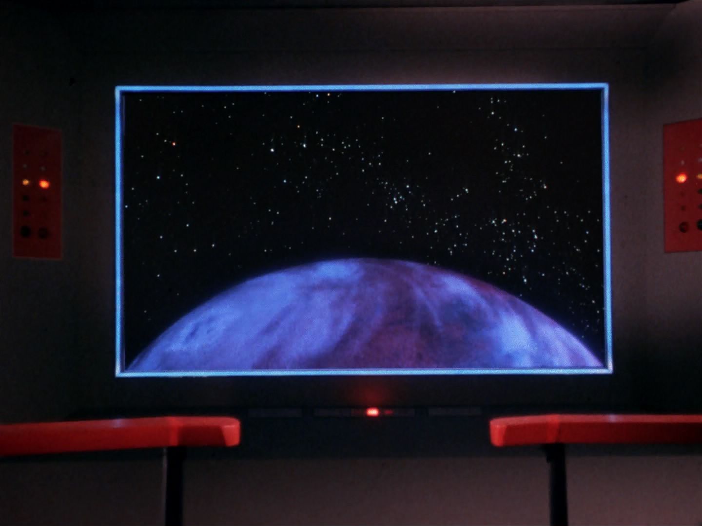 ariane179254_StarTrek_1x06_MuddsWomen_2043.jpg