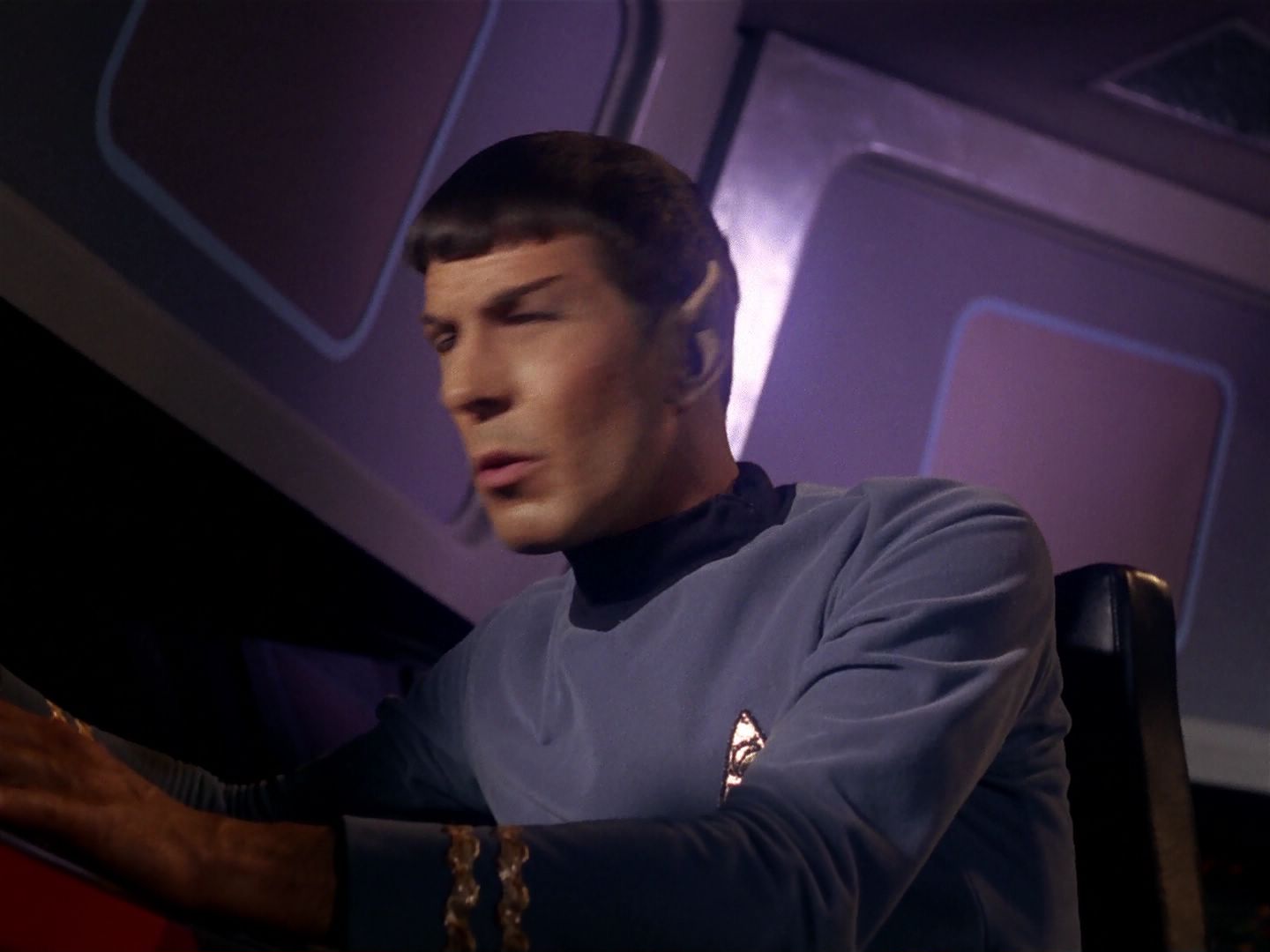 ariane179254_StarTrek_1x06_MuddsWomen_2054.jpg