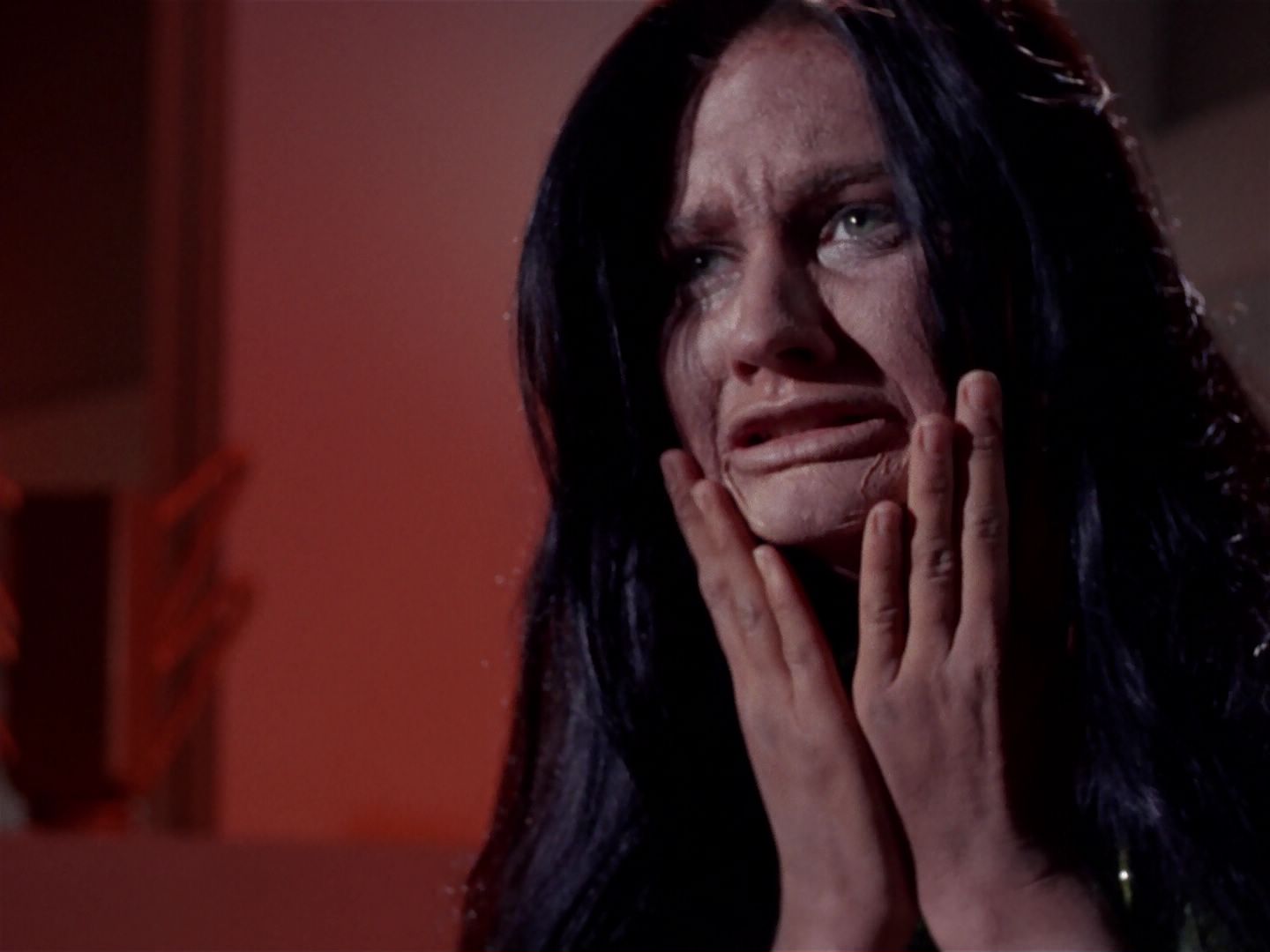 ariane179254_StarTrek_1x06_MuddsWomen_2080.jpg