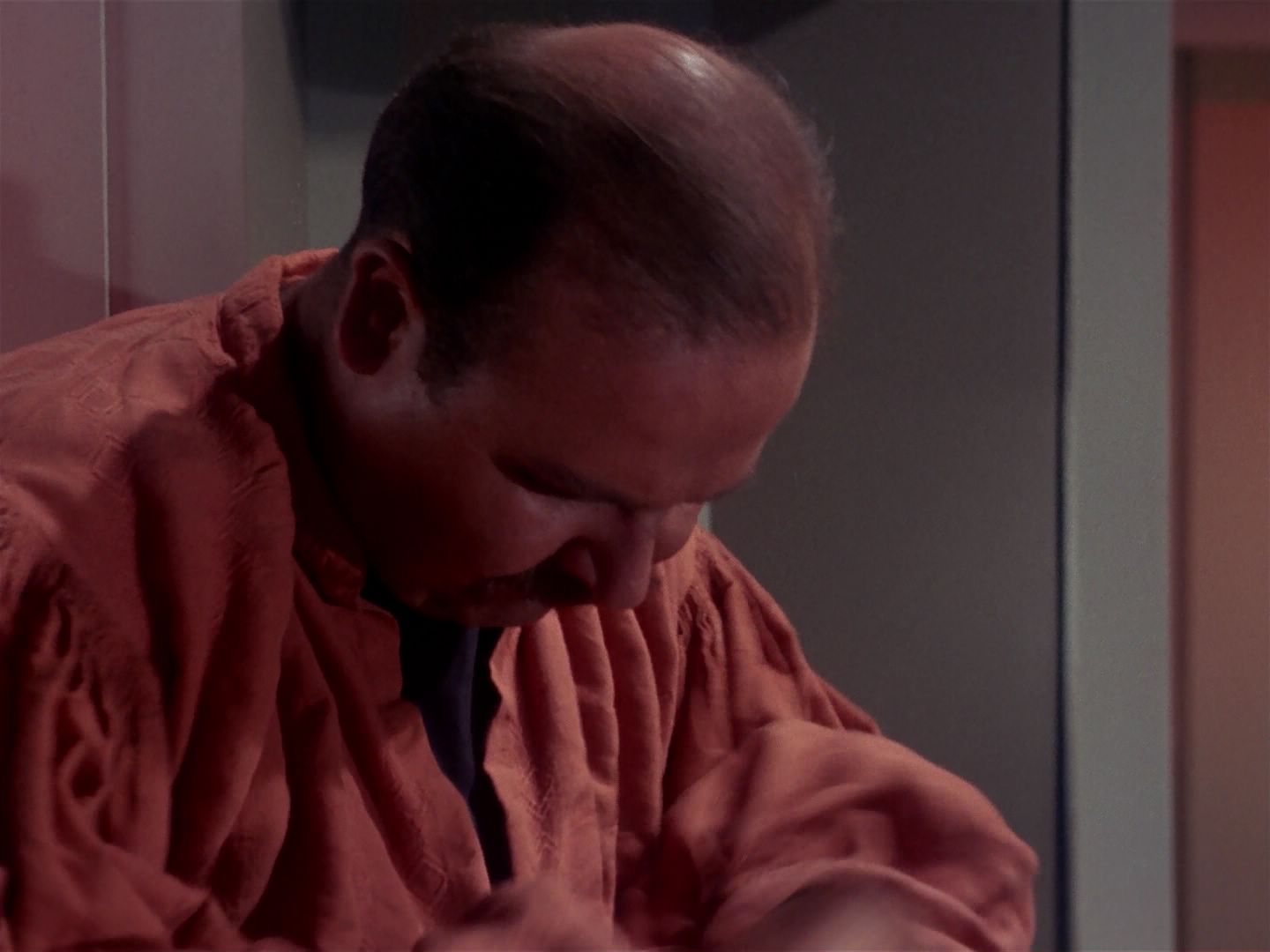 ariane179254_StarTrek_1x06_MuddsWomen_2109.jpg