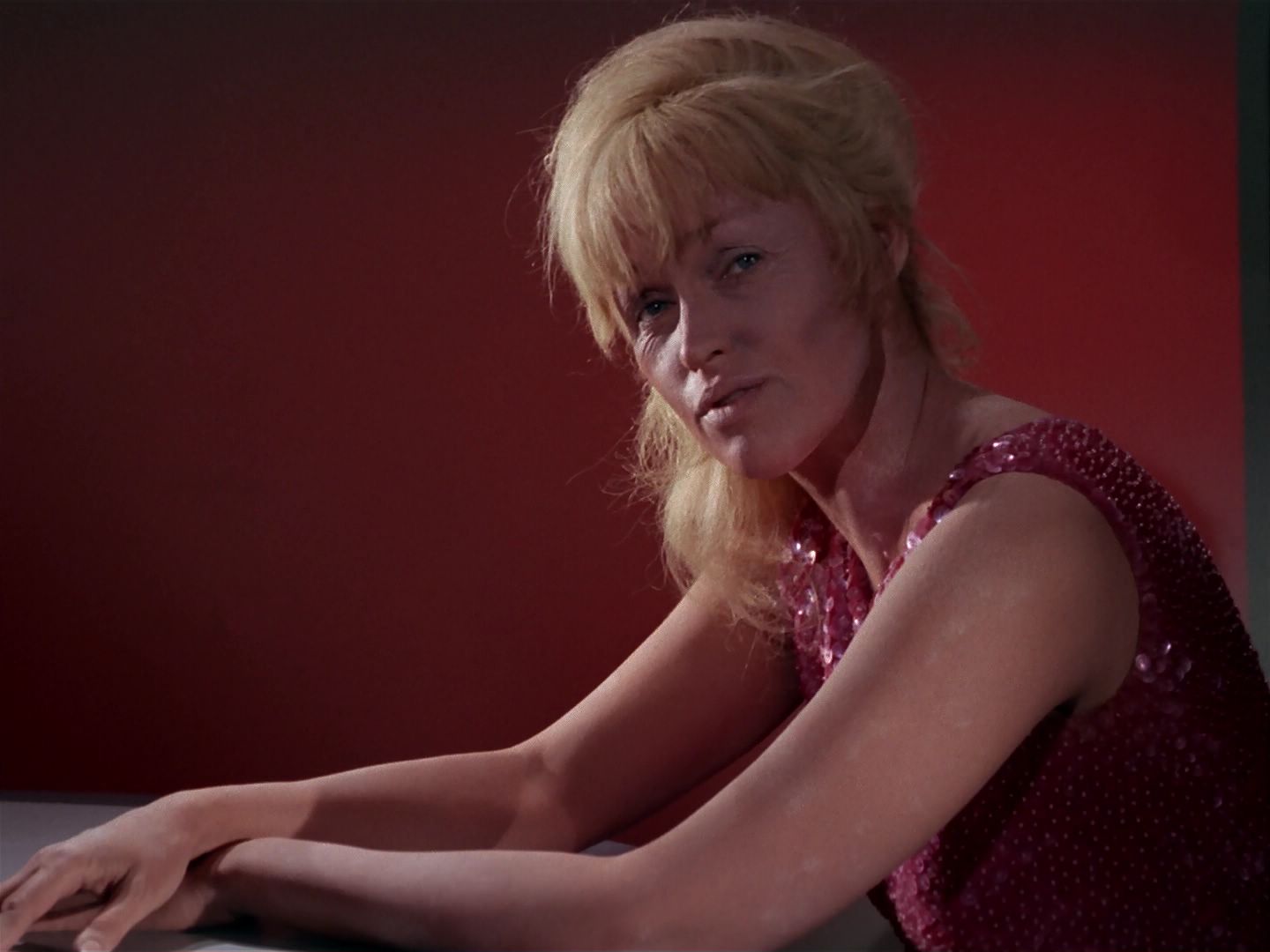 ariane179254_StarTrek_1x06_MuddsWomen_2115.jpg