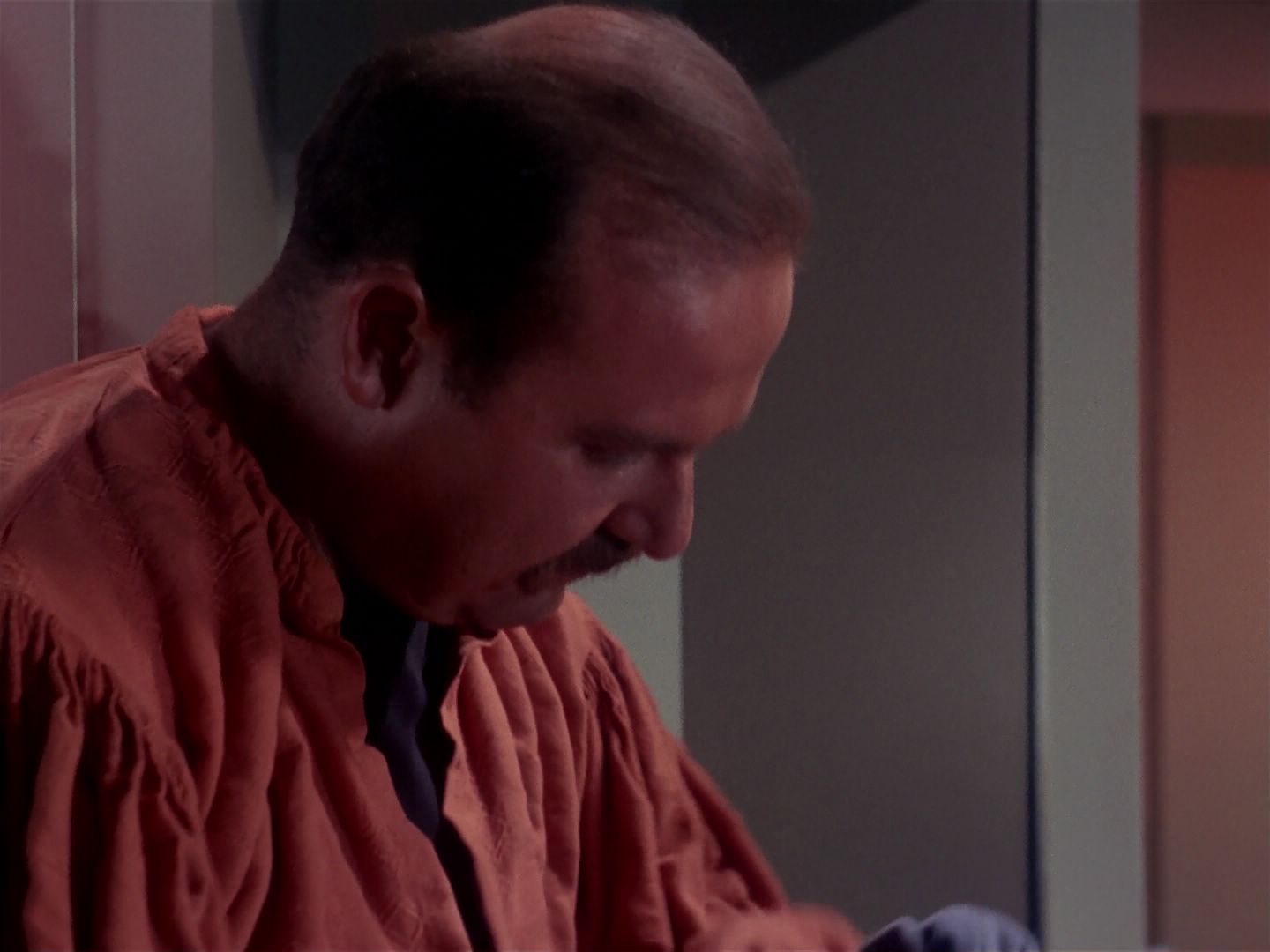 ariane179254_StarTrek_1x06_MuddsWomen_2119.jpg