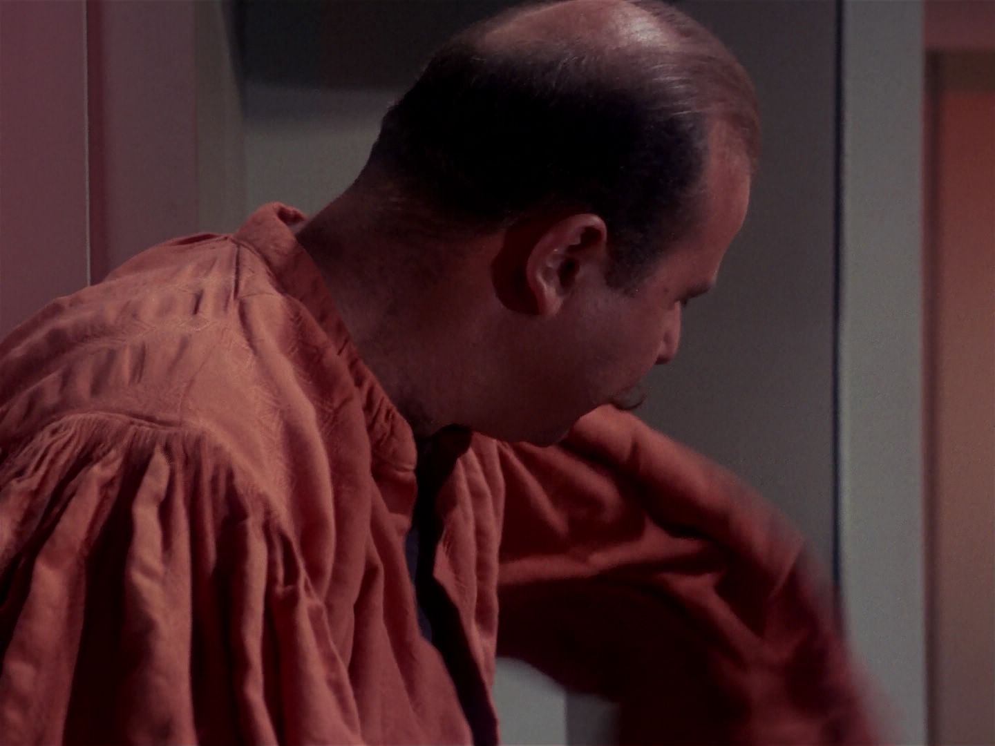 ariane179254_StarTrek_1x06_MuddsWomen_2126.jpg