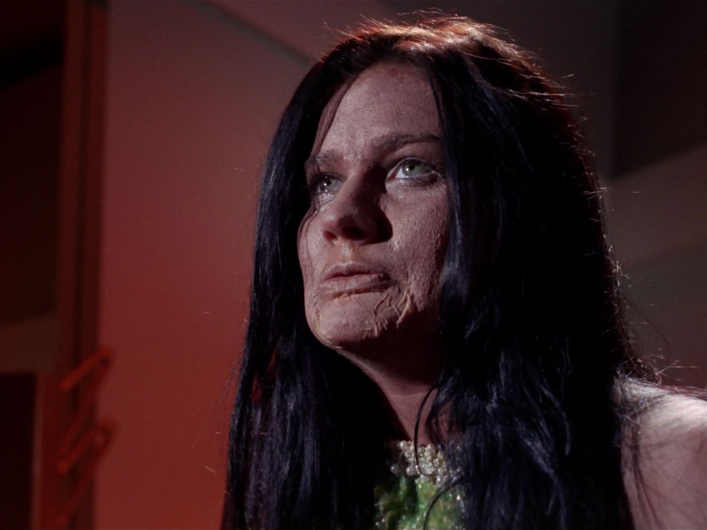 ariane179254_StarTrek_1x06_MuddsWomen_2132.jpg