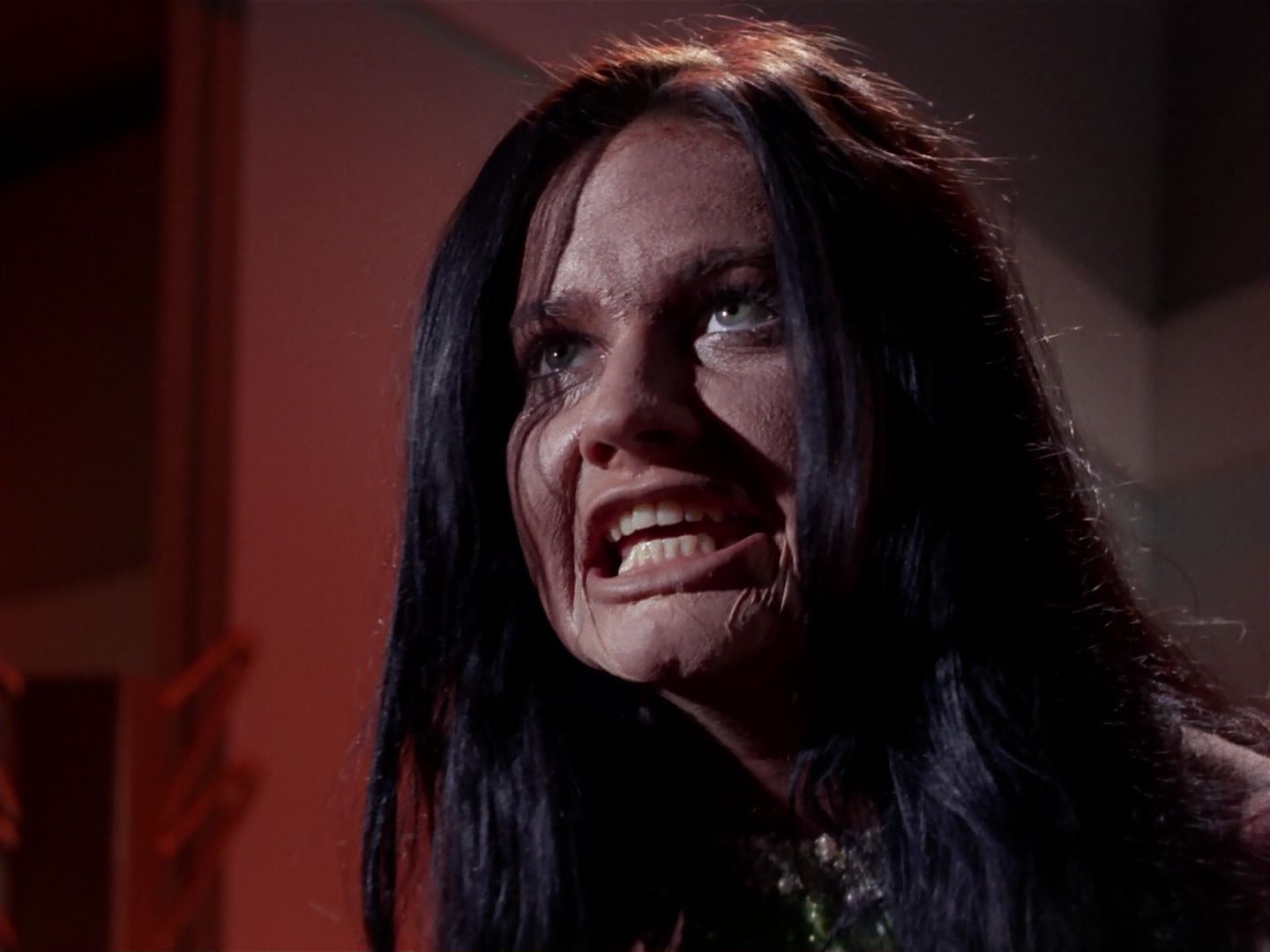 ariane179254_StarTrek_1x06_MuddsWomen_2135.jpg