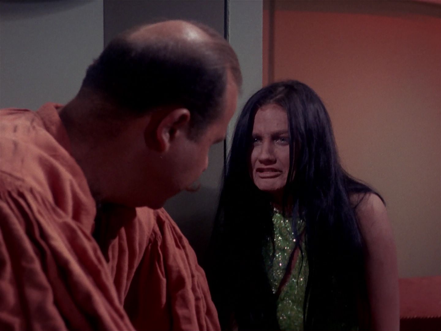 ariane179254_StarTrek_1x06_MuddsWomen_2141.jpg