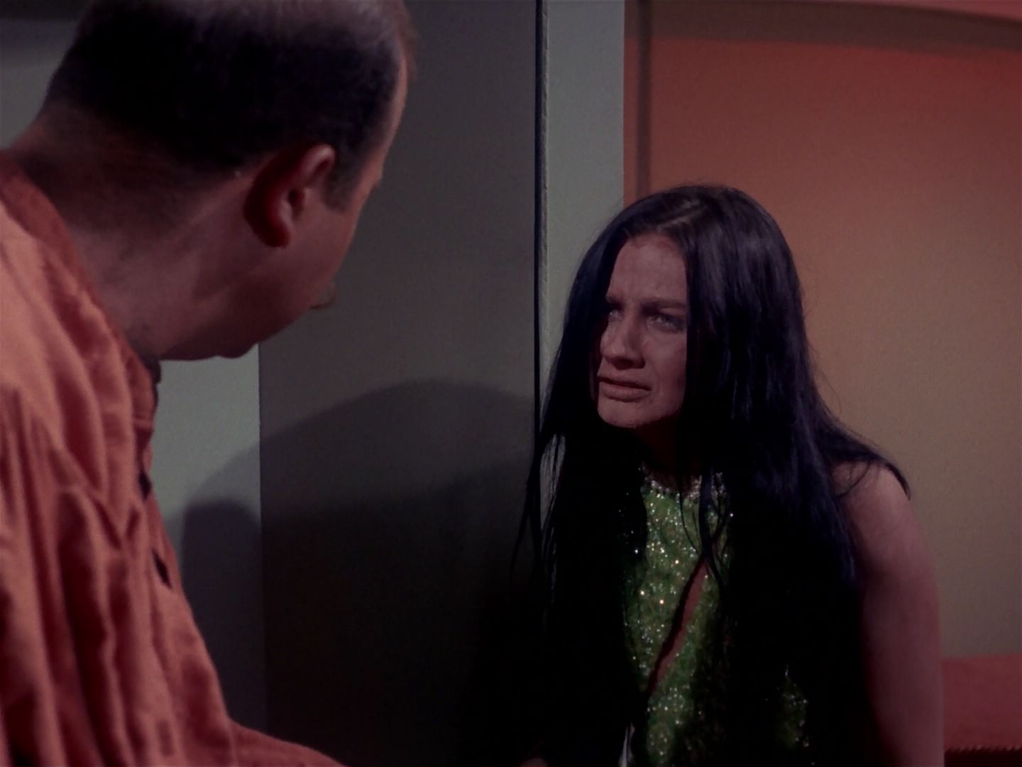 ariane179254_StarTrek_1x06_MuddsWomen_2145.jpg