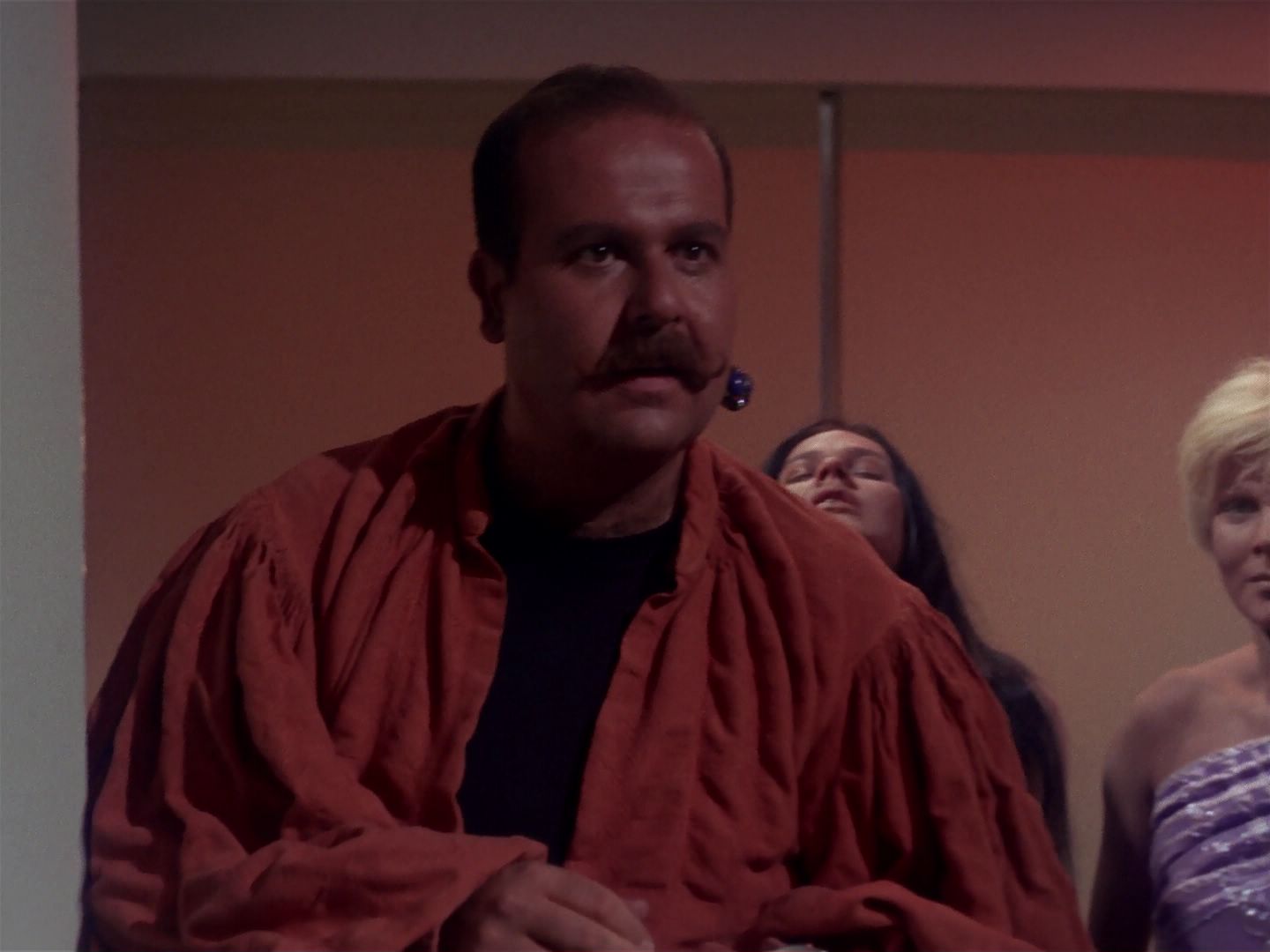 ariane179254_StarTrek_1x06_MuddsWomen_2174.jpg
